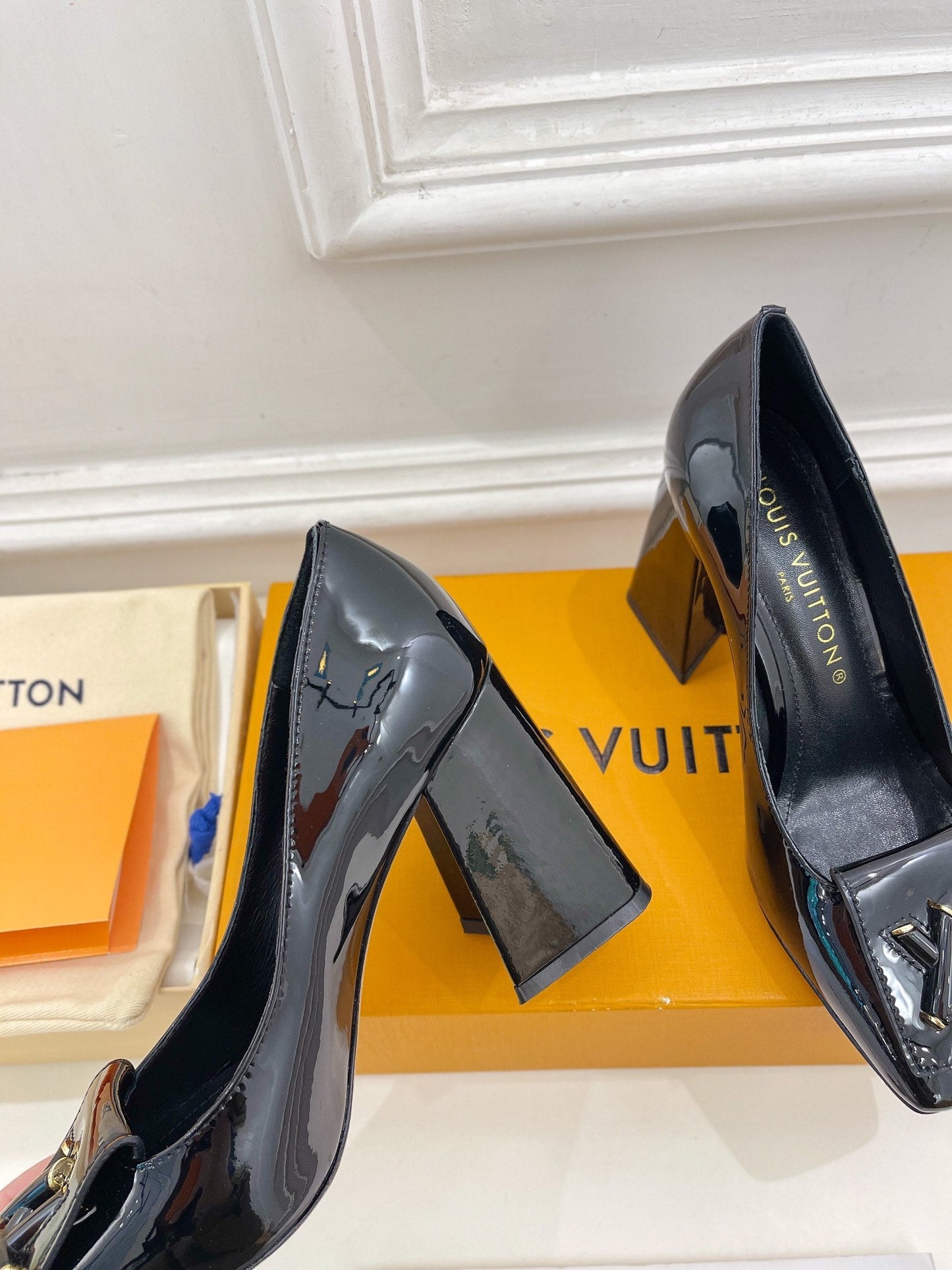 New 1:1 rep LUV High Heel Shoes 005