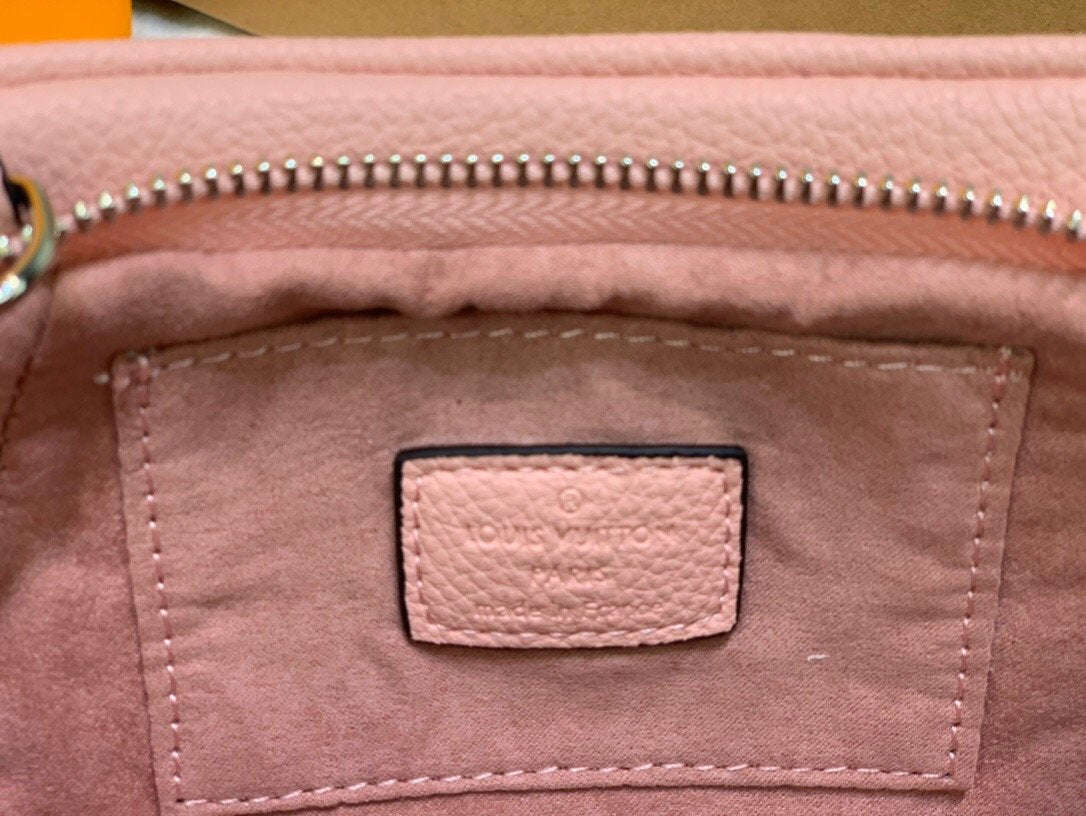 EN - New 1:1 rep  Bags LUV 123