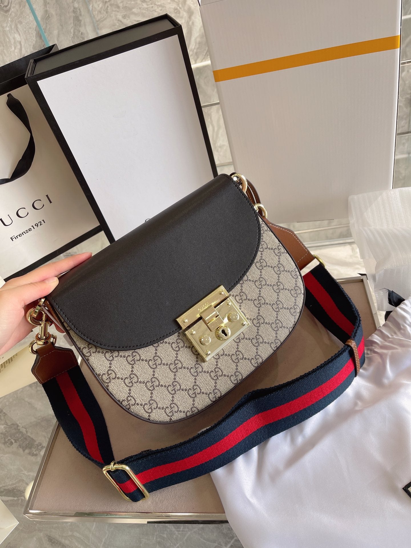 EN - New 1:1 rep  Bags GCI 238