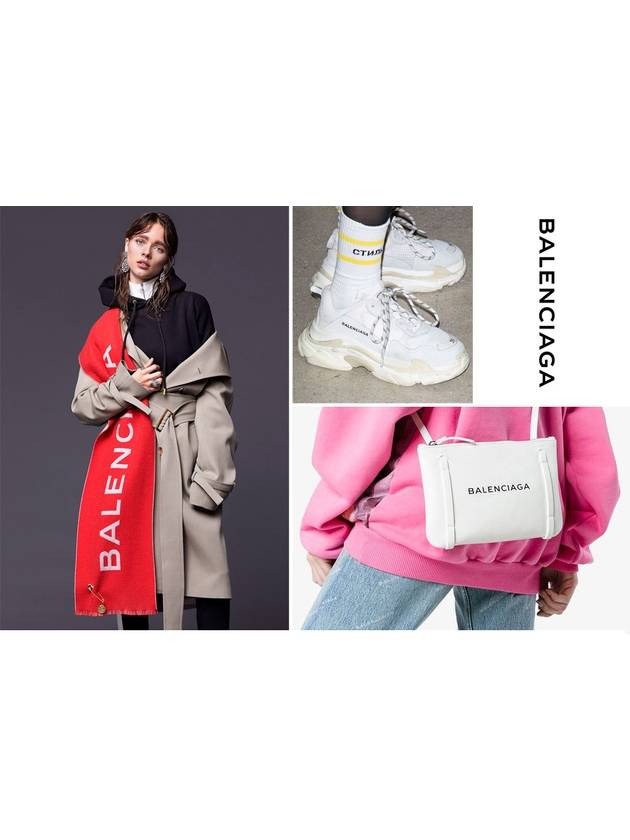 Luxury Balenciaga Trending 2025 Bootcut Wide Jean Blue