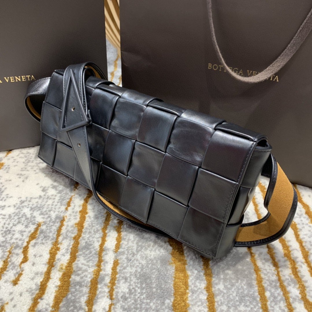 Top Quality Brick Cassette Bag For Women 11in/28cm In Black 709360VMAY18425