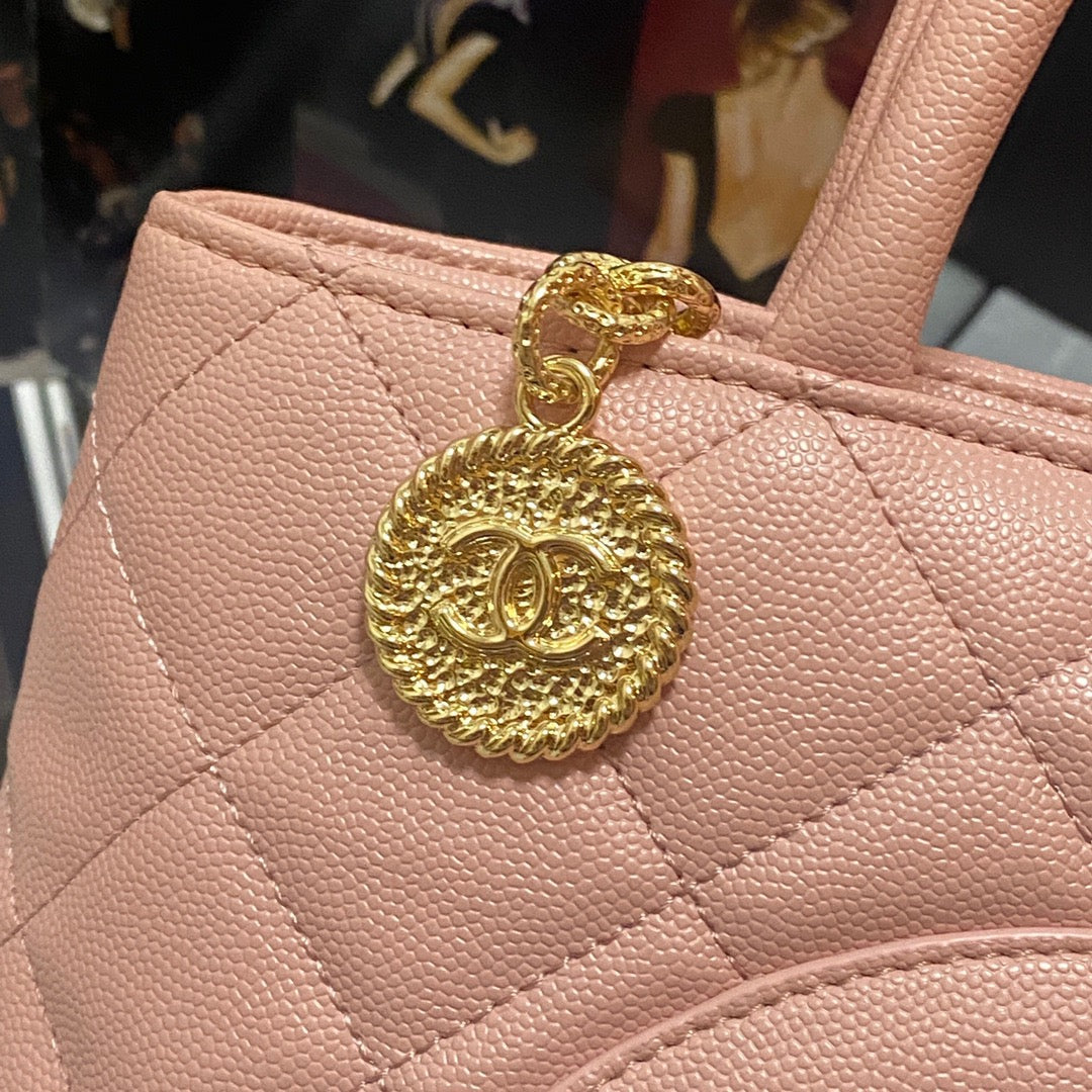 CHLMedallion Tote Gold Hardware Caviar PiNike For Women, Women’s Handbags, Shoulder Bags 15in/32cm 