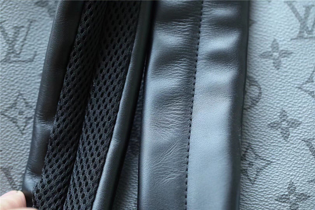 Top Quality Top Qualityscovery PM Backpack Monogram/Taiga Gunmetal Gray For Men, Bags, Backpack 15.7in/40cm Top Quality M30835