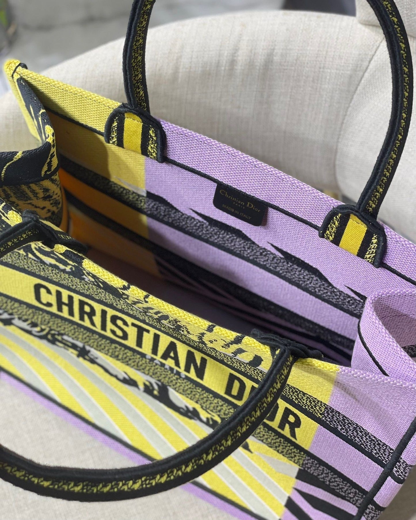 Top Quality MeTop Qualityum Book Tote Yellow And Pink, For Women, Womens Handbags 14in/36cm CD