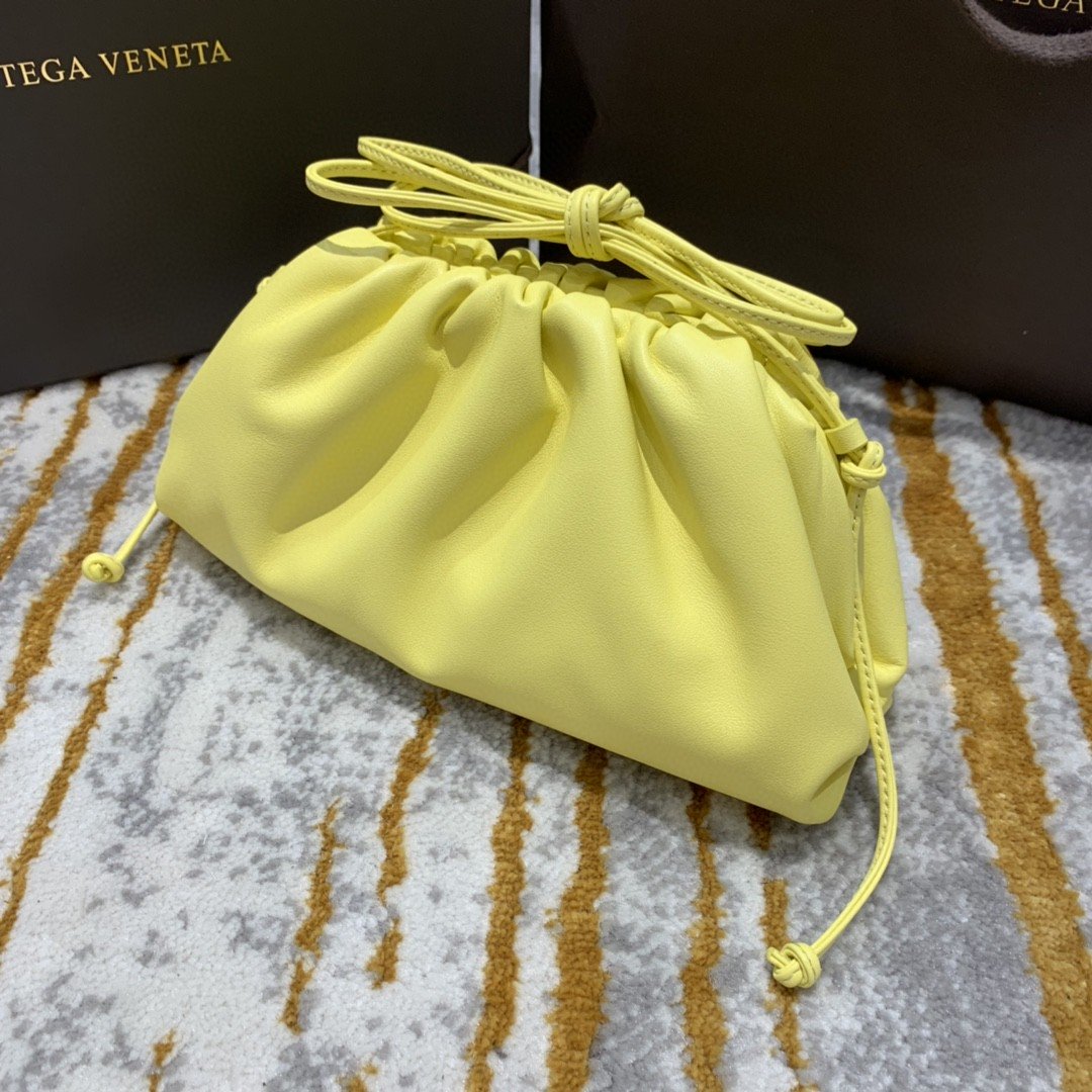 Top Quality Mini Pouch For Women 8.6in/22cm In Light Yellow