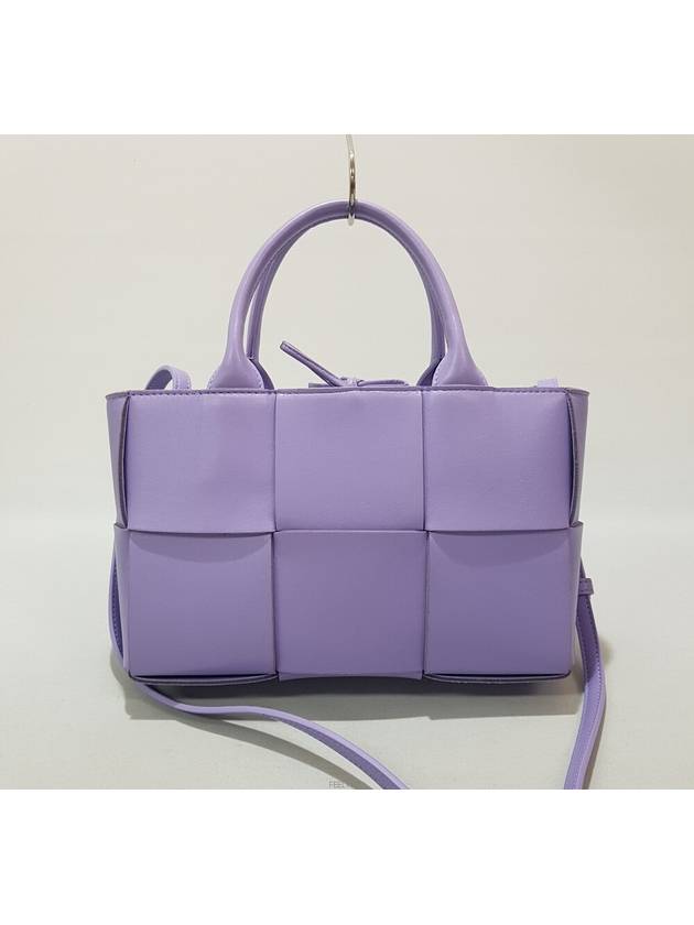 Luxury Bottega Veneta Arco tote bag mini 709337