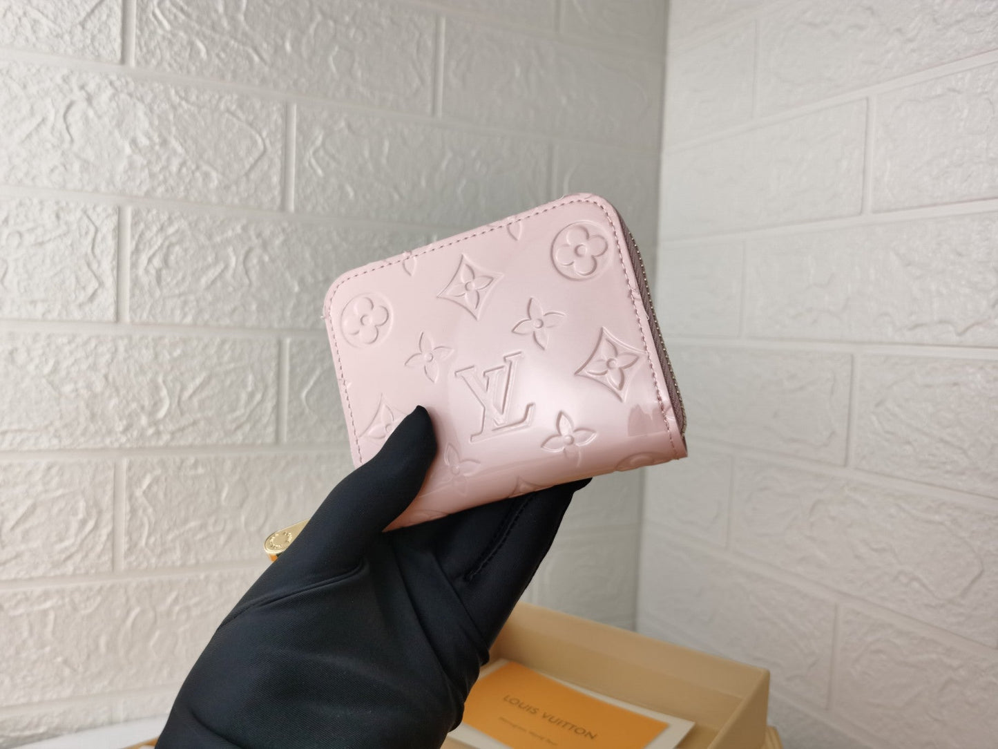 EN - New 1:1 rep  Wallet LUV 121