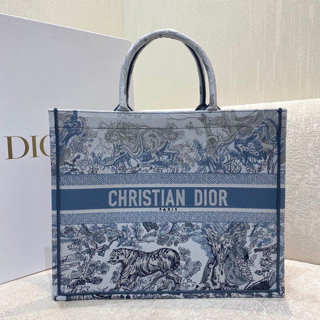 Top Quality Large Book Tote Blue and White Cornely Embroidery, Blue, For Women Womens Handbags, Shoulder Bags, 42cm CD M1286ZRGO_M928