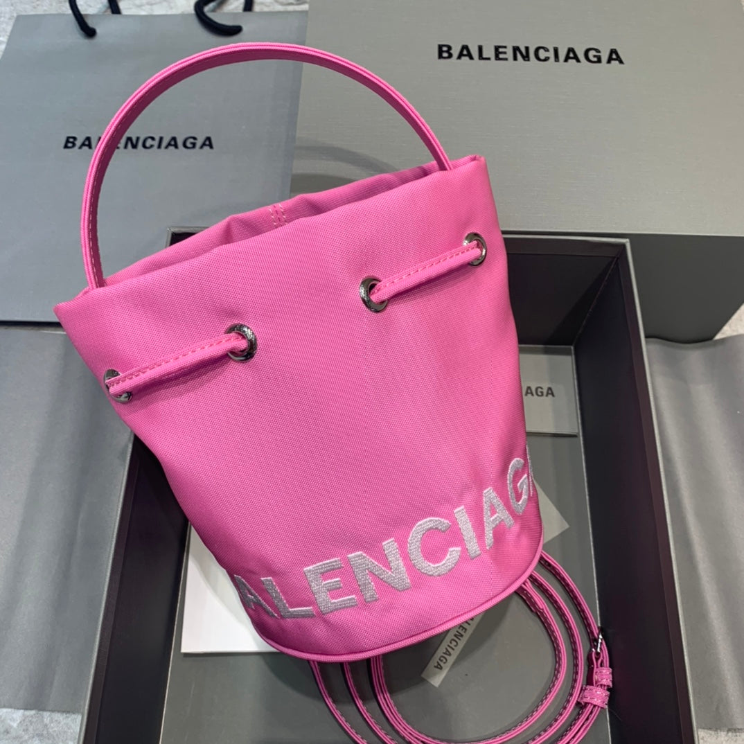 Top Quality Le Cagole MeTop Qualityum Bucket Bag In Pink, For Women,  Bags 11.8in/30cm