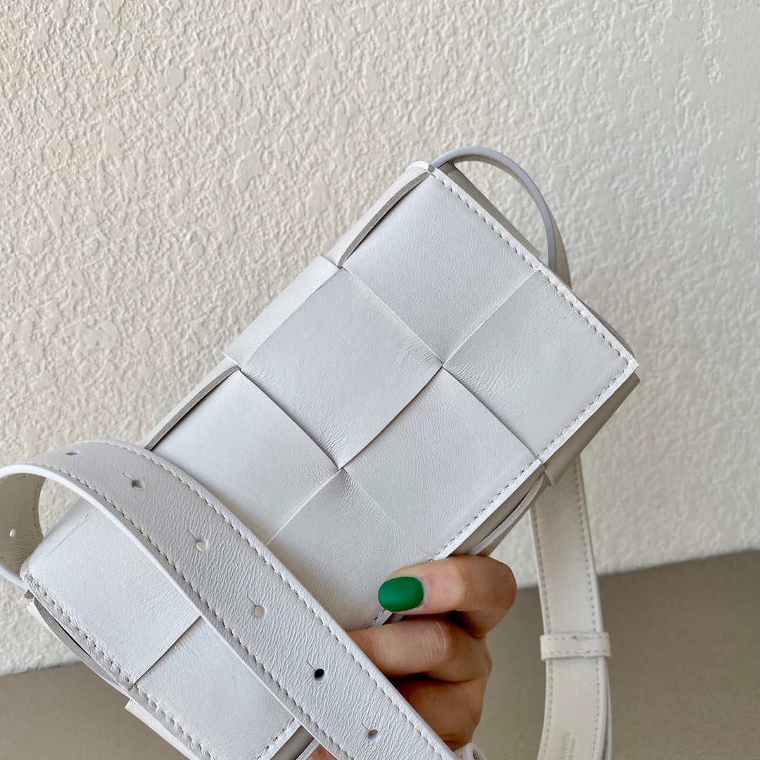 Top Quality Belt Cassette White, For Women, Women’s Bags 7in/18cm 668572VMAY19009