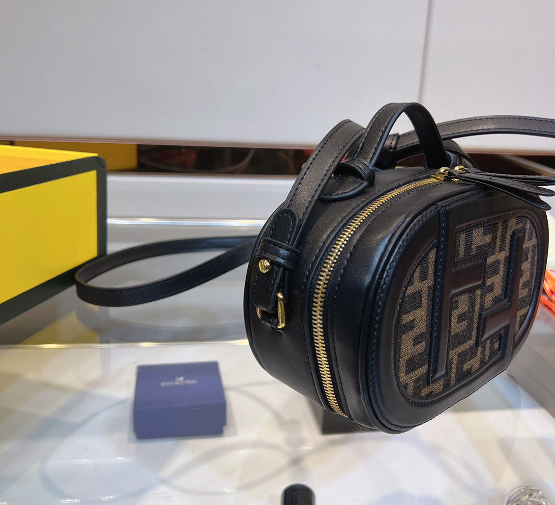 EN - New 1:1 rep  Bags FEI 242
