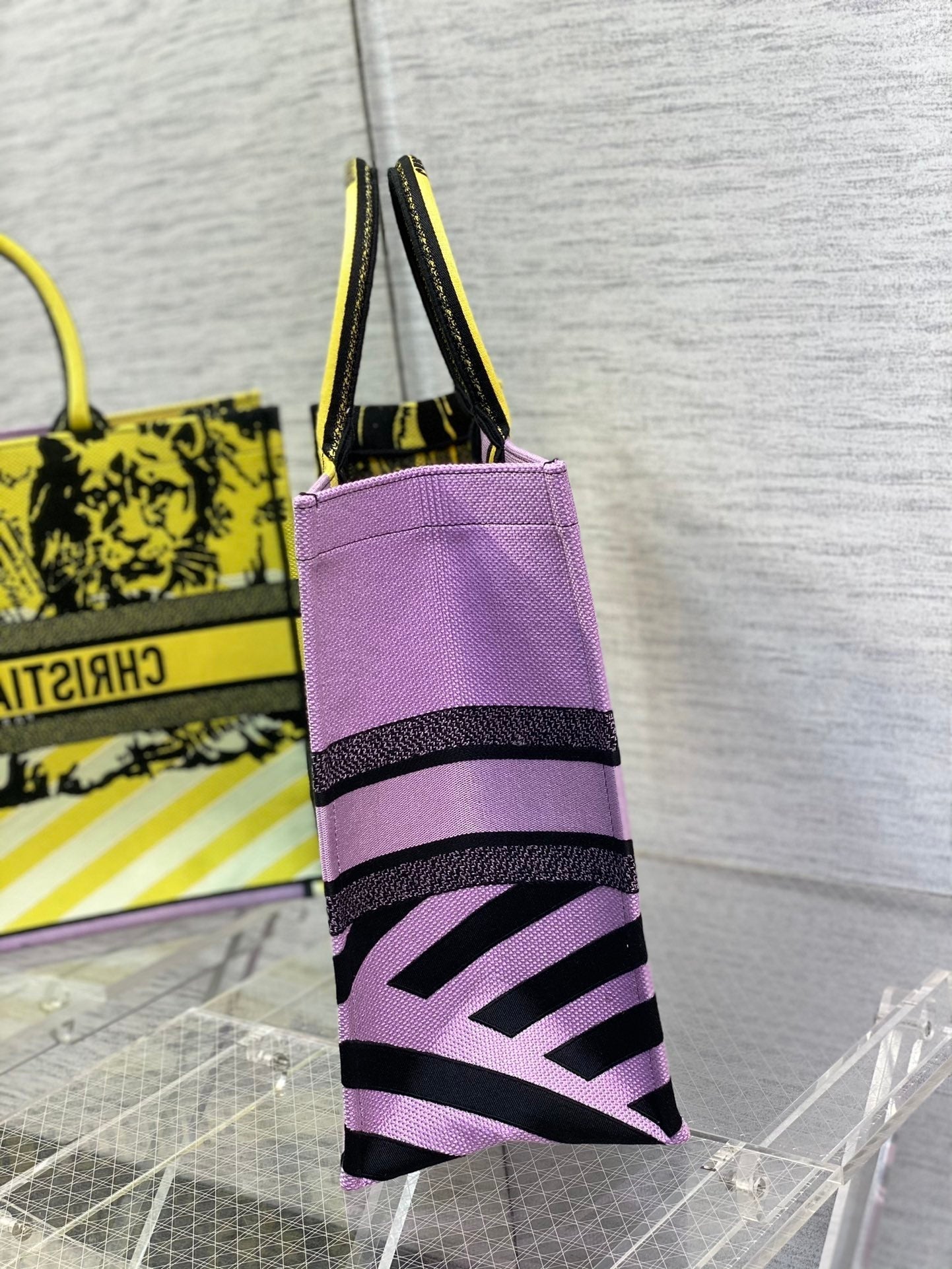 Top Quality Large Book Tote Bright Yellow and Pink D-Jungle Pop Embroidery, Yellow/Pink, For Women Womens Handbags, 41cm CD M1286ZRON_M886
