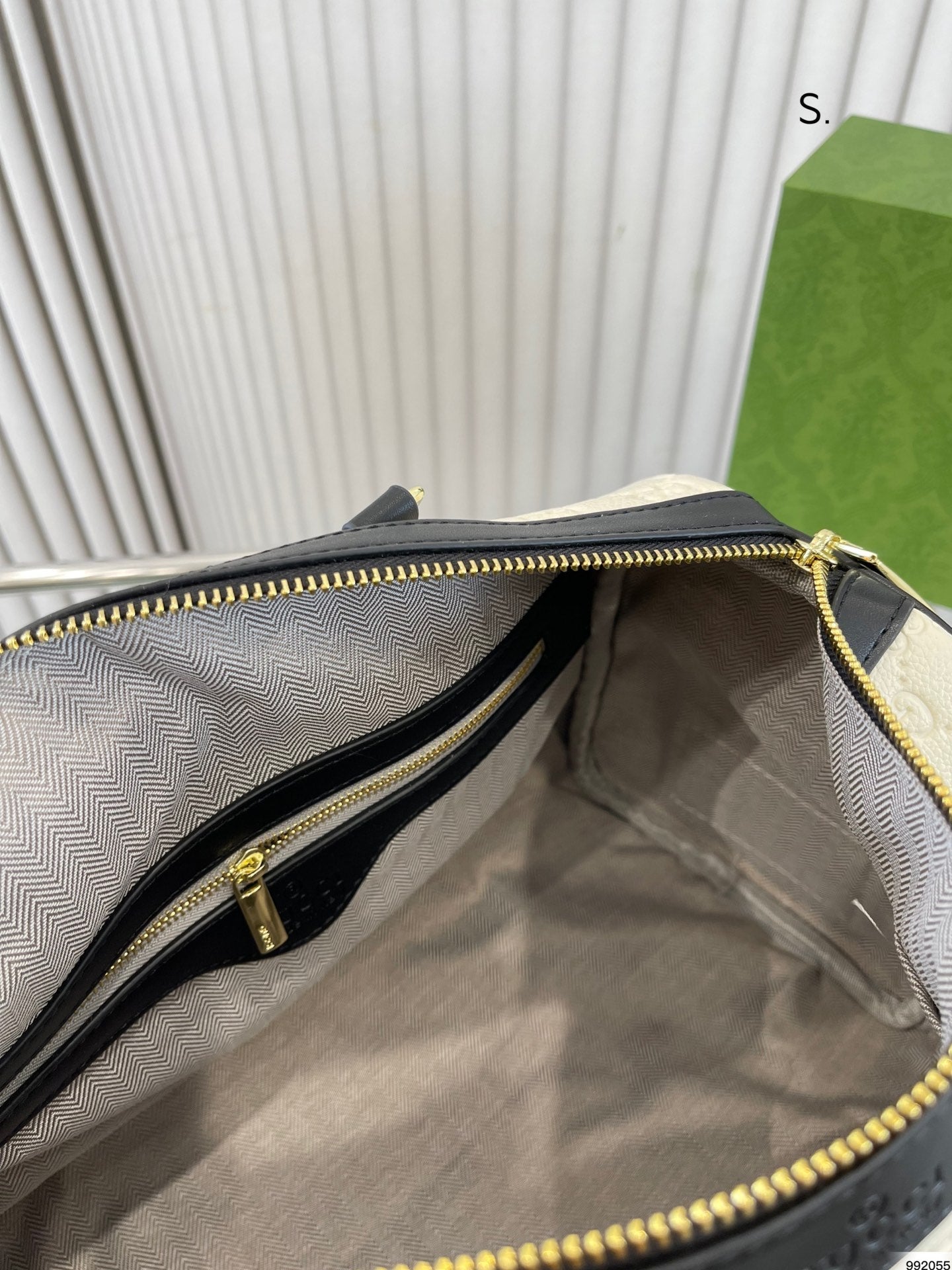 EN - New 1:1 rep  Bags GCI 537