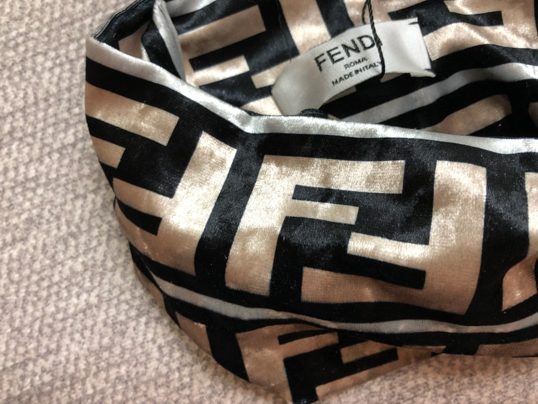 EN - Luxury Hair Band FEI 022