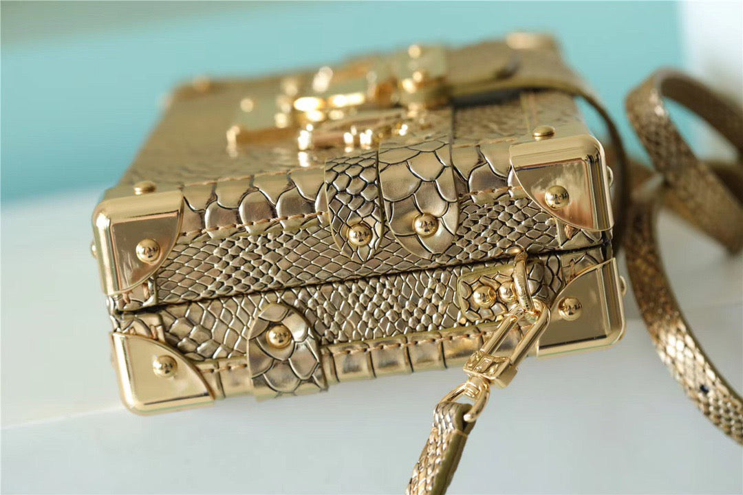 Top Quality Petite Malle High Shiny Alligator By Nicolas Ghesquiere Gold For Women,  Shoulder And Crossbody Bags 7.9in/20cm Top Quality 