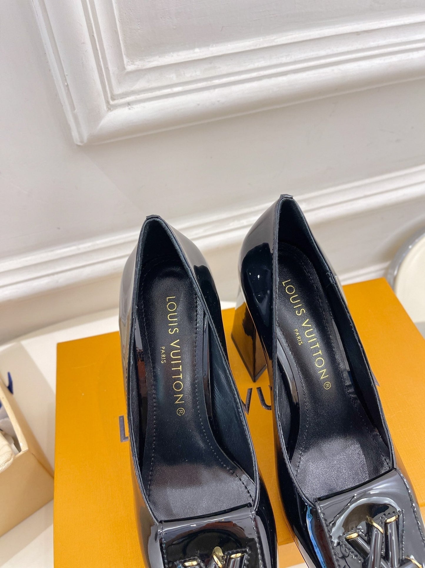 New 1:1 rep LUV High Heel Shoes 005