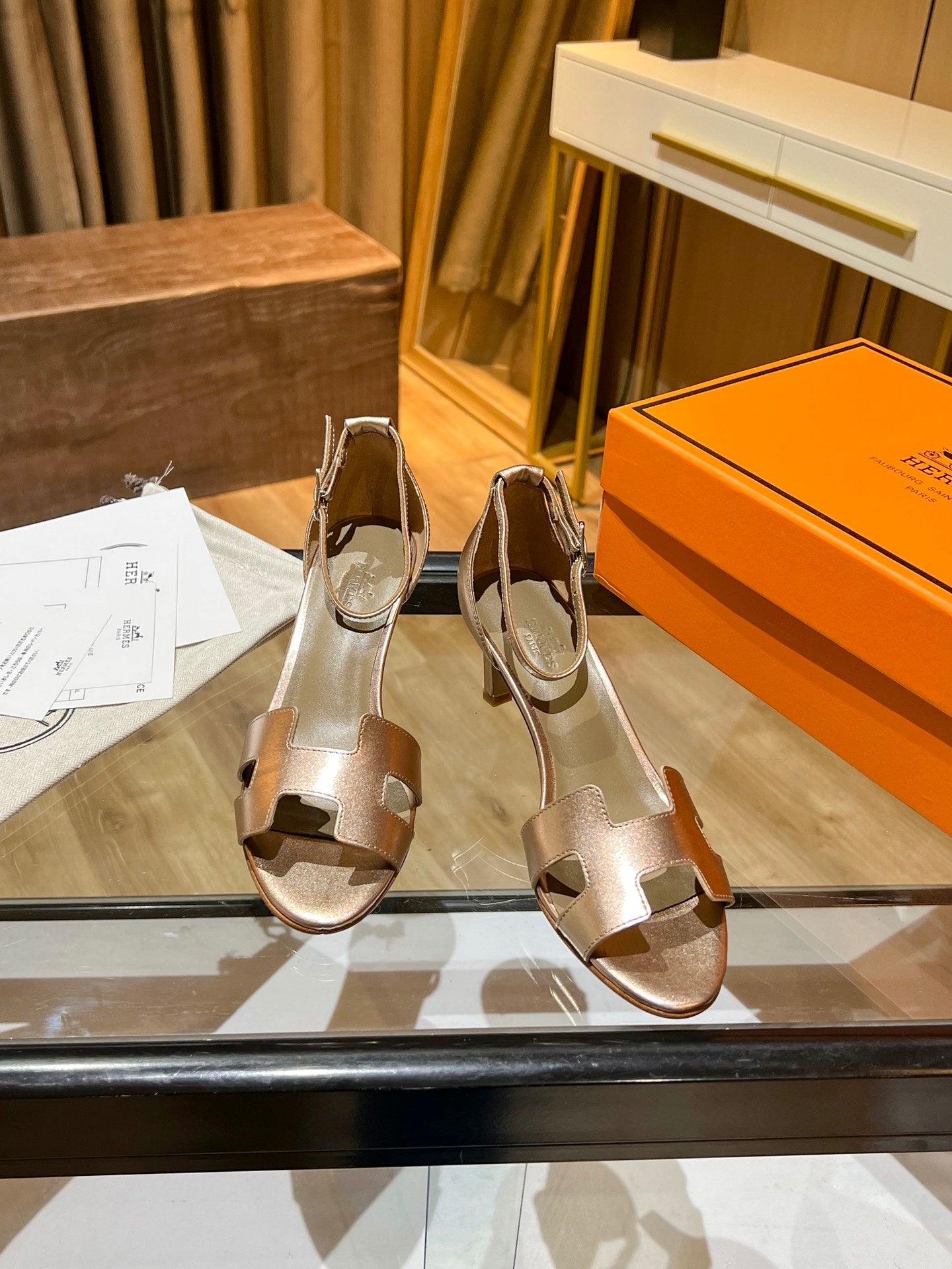 New 1:1 rep HM HIGH HEELS 037