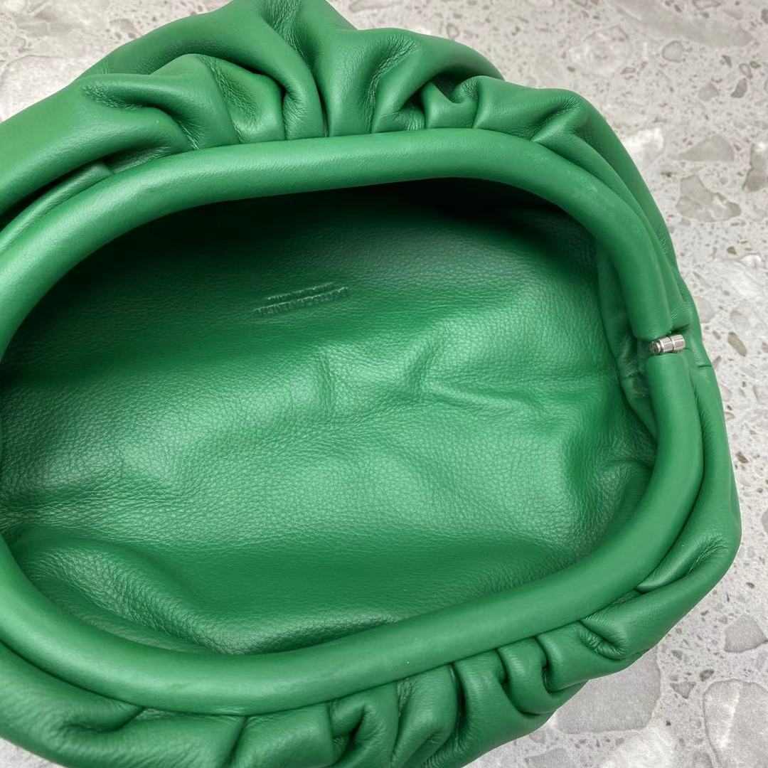 Top Quality Chain Pouch Green, For Women, Women’s Bags 12.2in/31cm