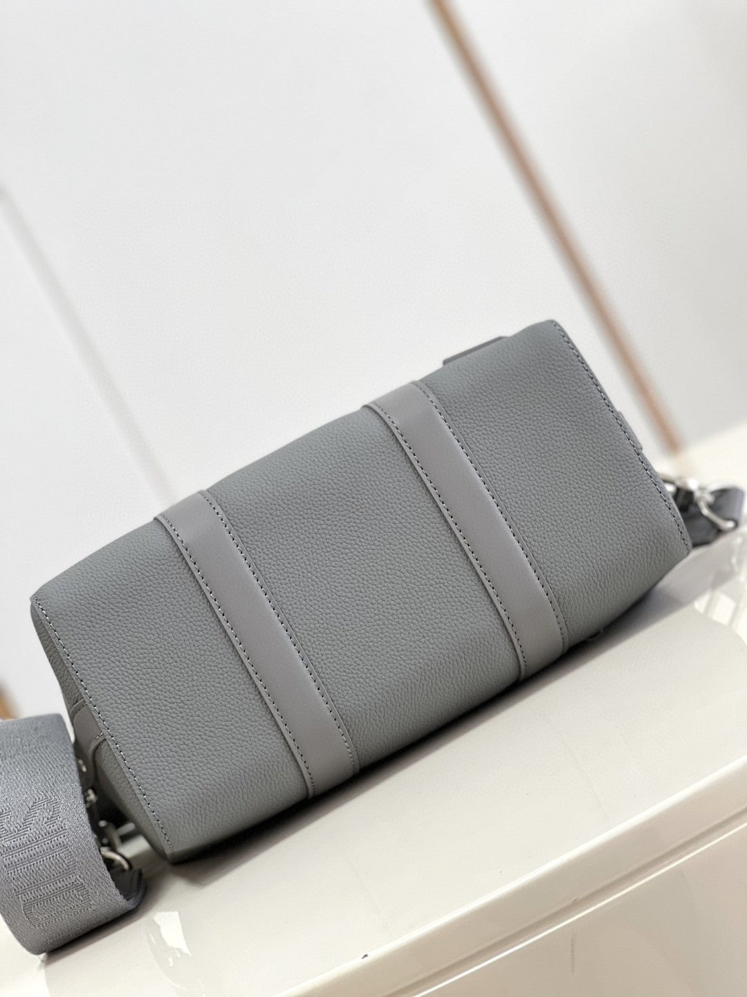 Top Quality City Keepall Aerogram Grey For Men, Bags, Shoulder And Crossbody Bags 10.6in/27cm Top Quality M59328