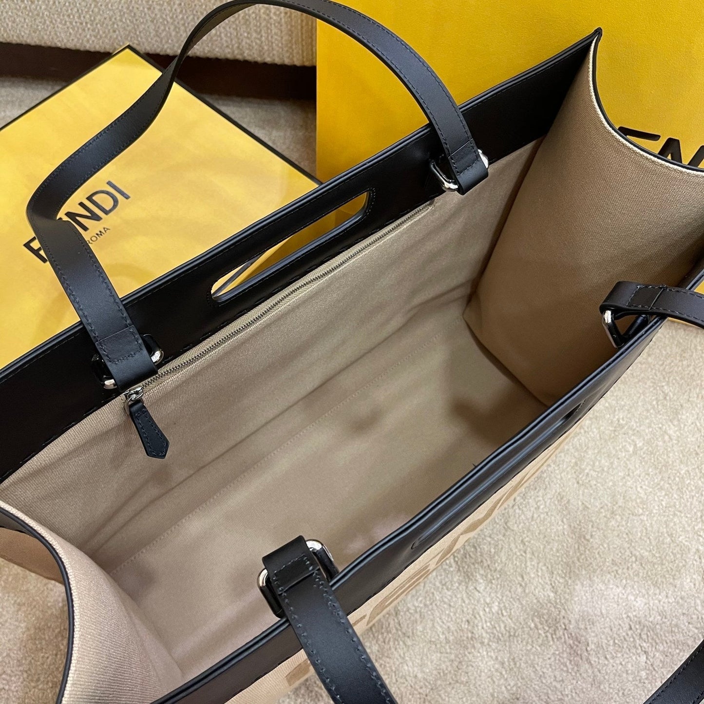 Top QualityTop Quality Canvas Tote Bag Cream/Black For Women, Women’s Handbags 18.1in/46cm FF 7VA480