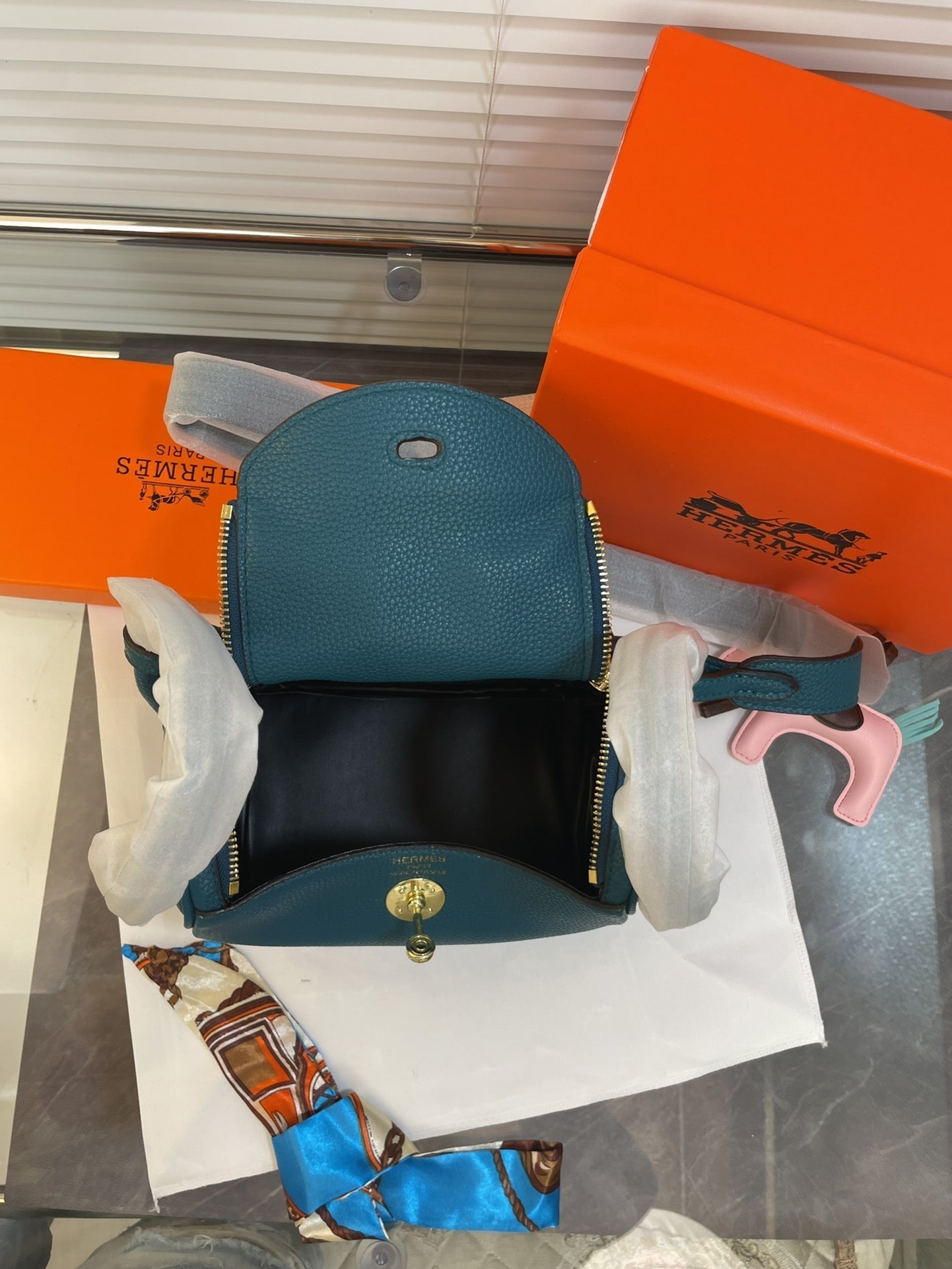 EN - New 1:1 rep  Bags HM 147
