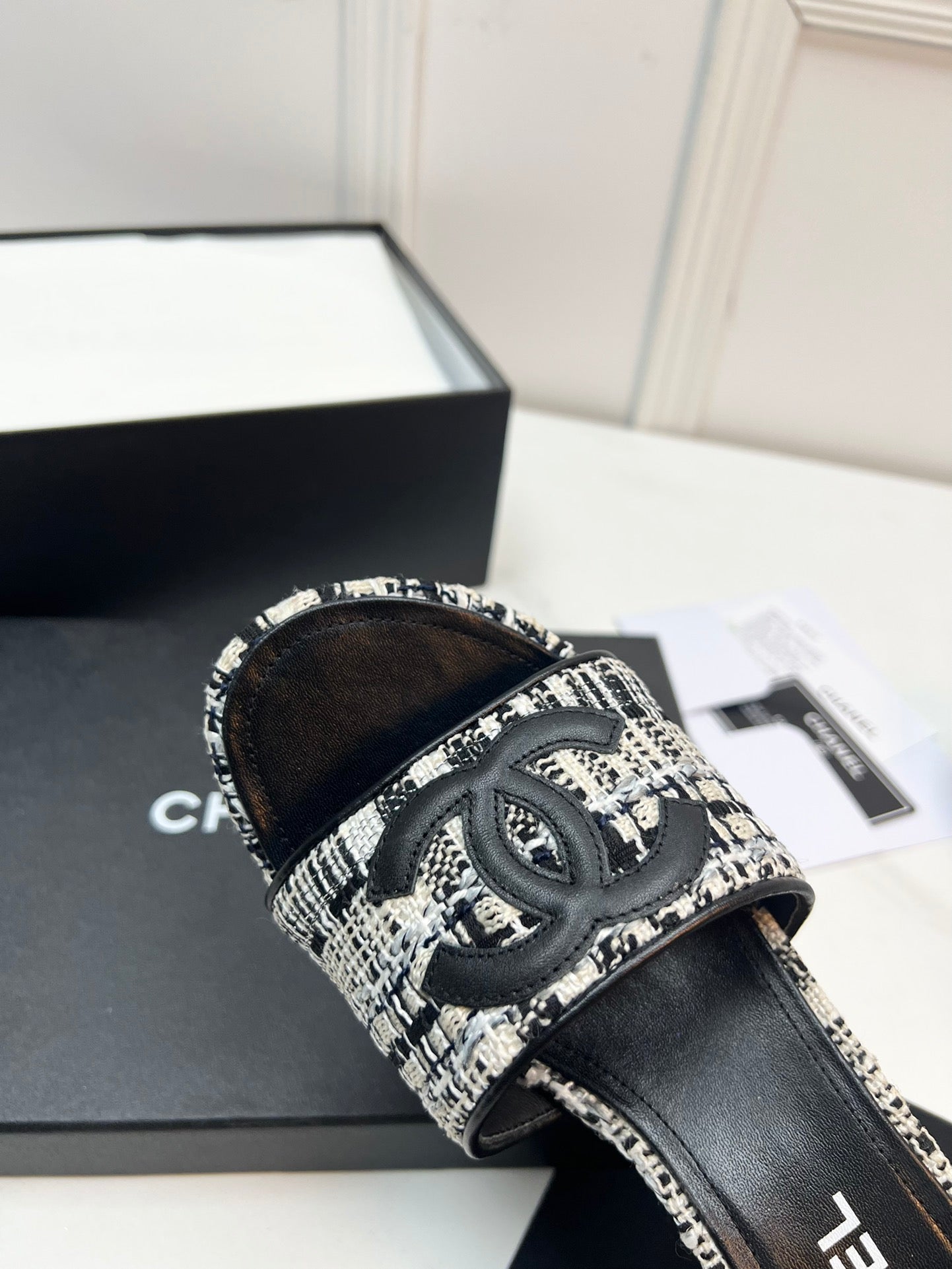 New 1:1 rep CHL High Heel Shoes 060