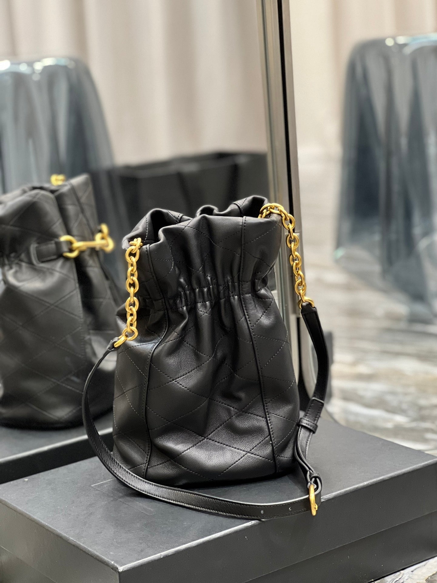 Top Quality Le Maillon Bucket Bag Black For Women 10.6in/27cm YSL 686310AAAJK1000