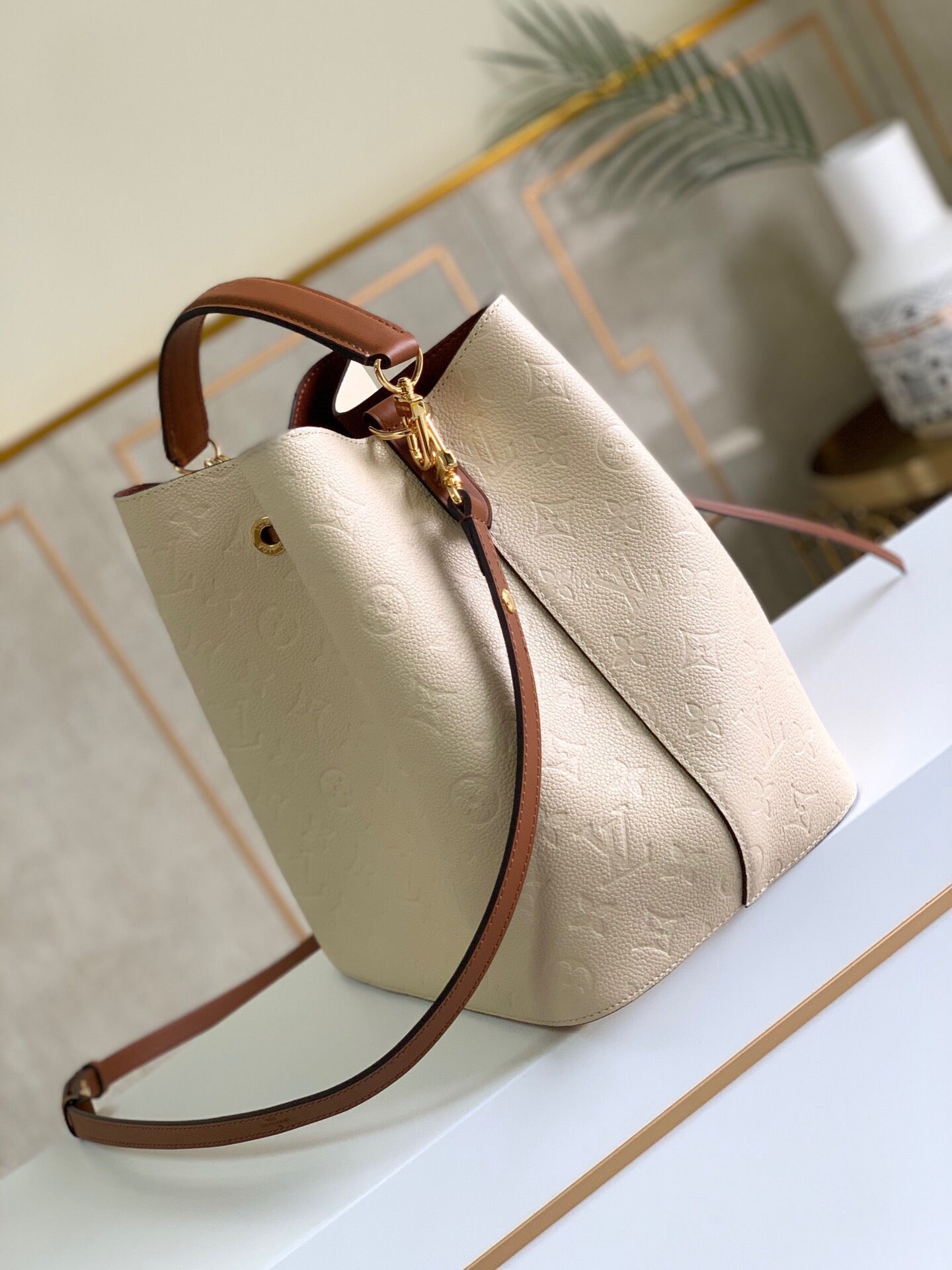 Top Quality NeoNoe MM Bucket Bag Monogram Empreinte Creme For Women, Womens Bags, Shoulder Bags 10.2in/26cm Top Quality M45307