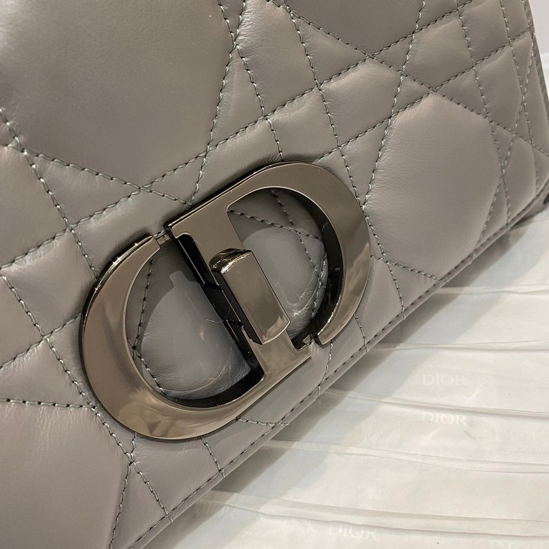 Top Quality MeTop Qualityum Caro Bag Gray Padded Macrocannage, Dark Grey, For Women Womens Handbags, Crossbody Bags, 25cm CD M9242BNGK_M41G