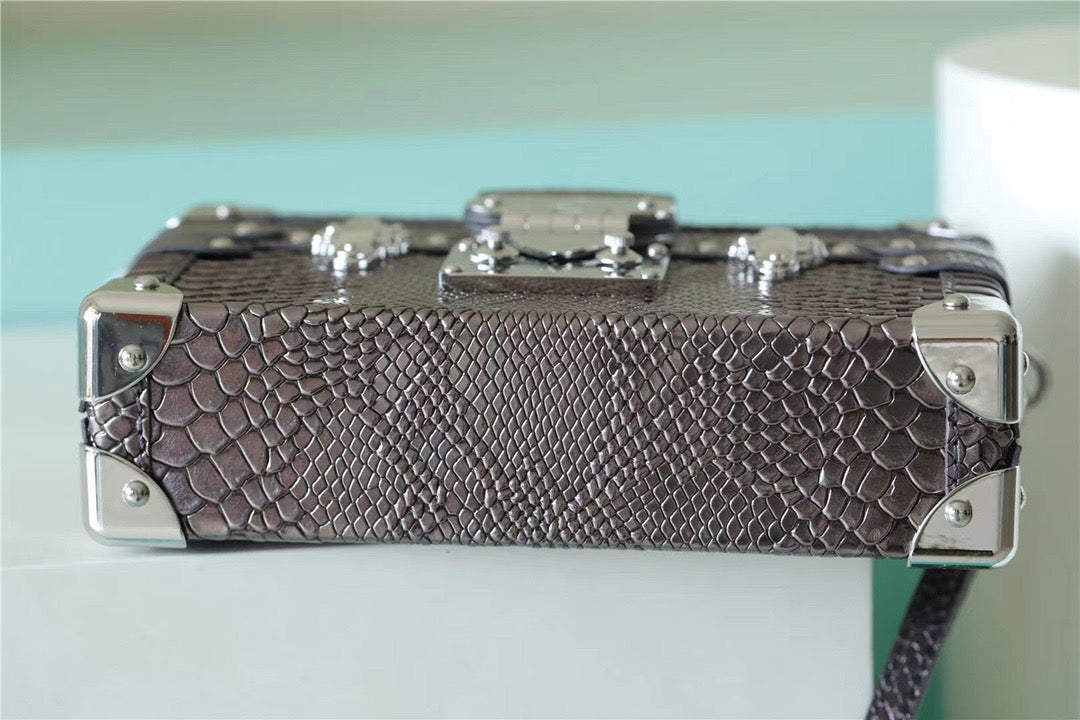 Top Quality Petite Malle High Shiny Alligator By Nicolas Ghesquiere SiTop Qualityer For Women,  Shoulder And Crossbody Bags 7.9in/20cm Top Quality 