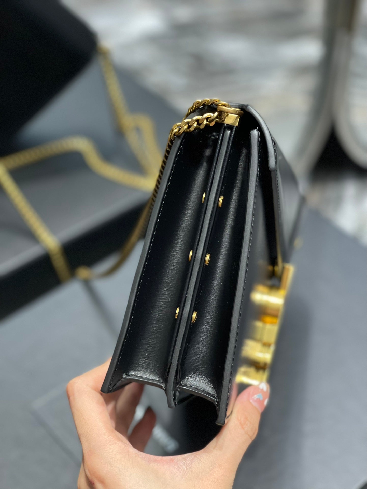 YSSL Cassandra Medium Chain Bag Black In Grain De Poudre Embossed For Women 8in/22cm YSL 5327500SXSW1000