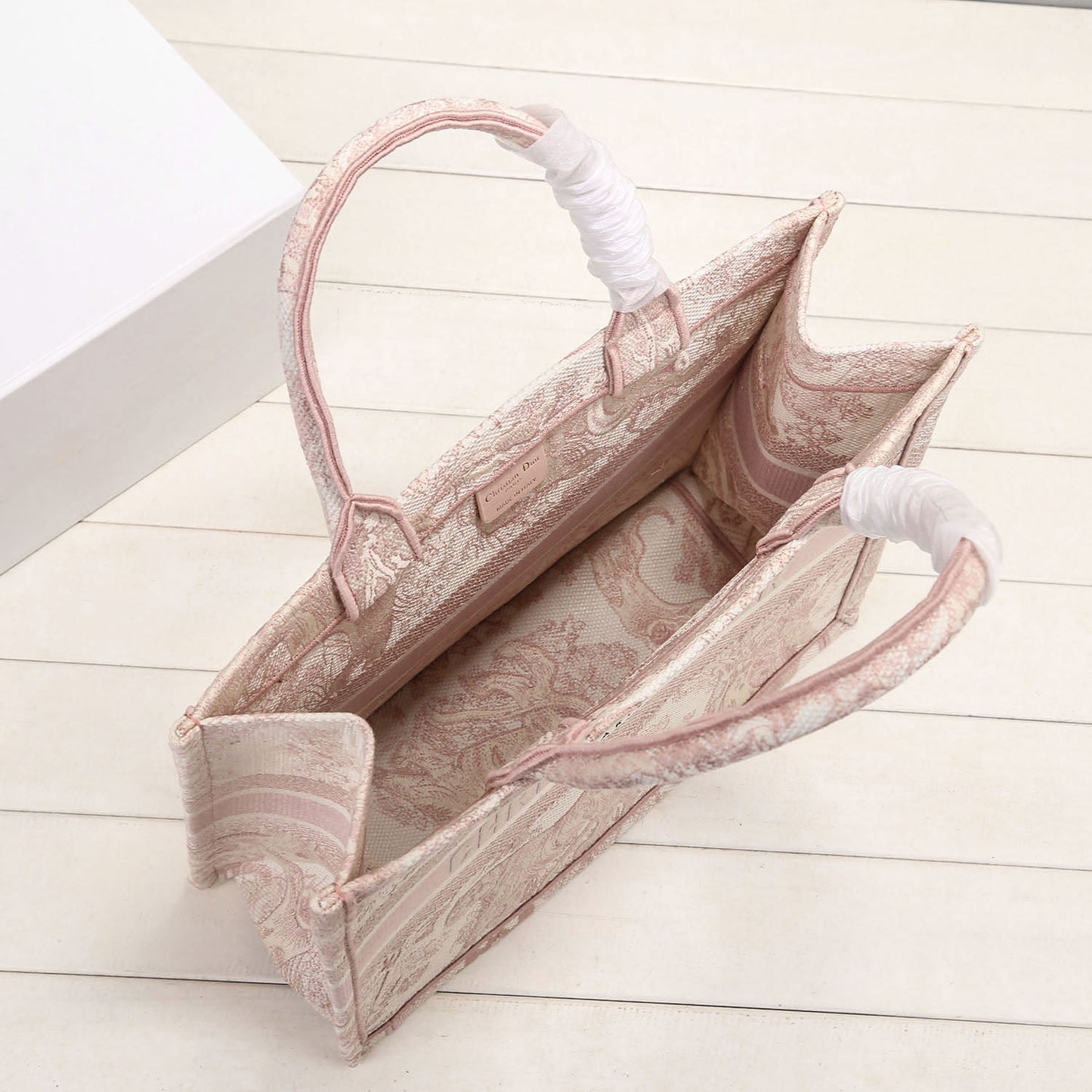 Top Quality MeTop Qualityum Book Tote Bag By Maria Grazia Chiuri Pink For Women 14in/36cm CD M1296ZTDT_M912