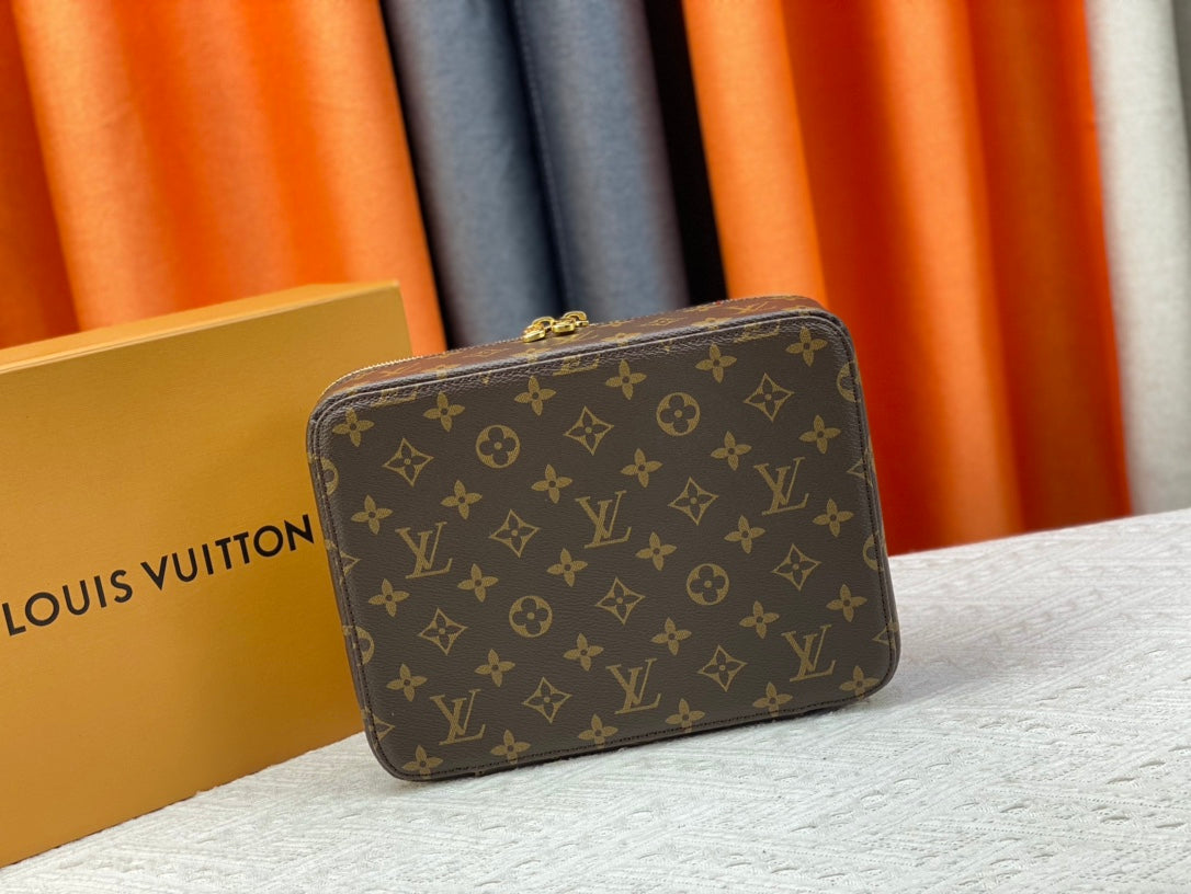 New 1:1 rep Lux Bags LUV 904