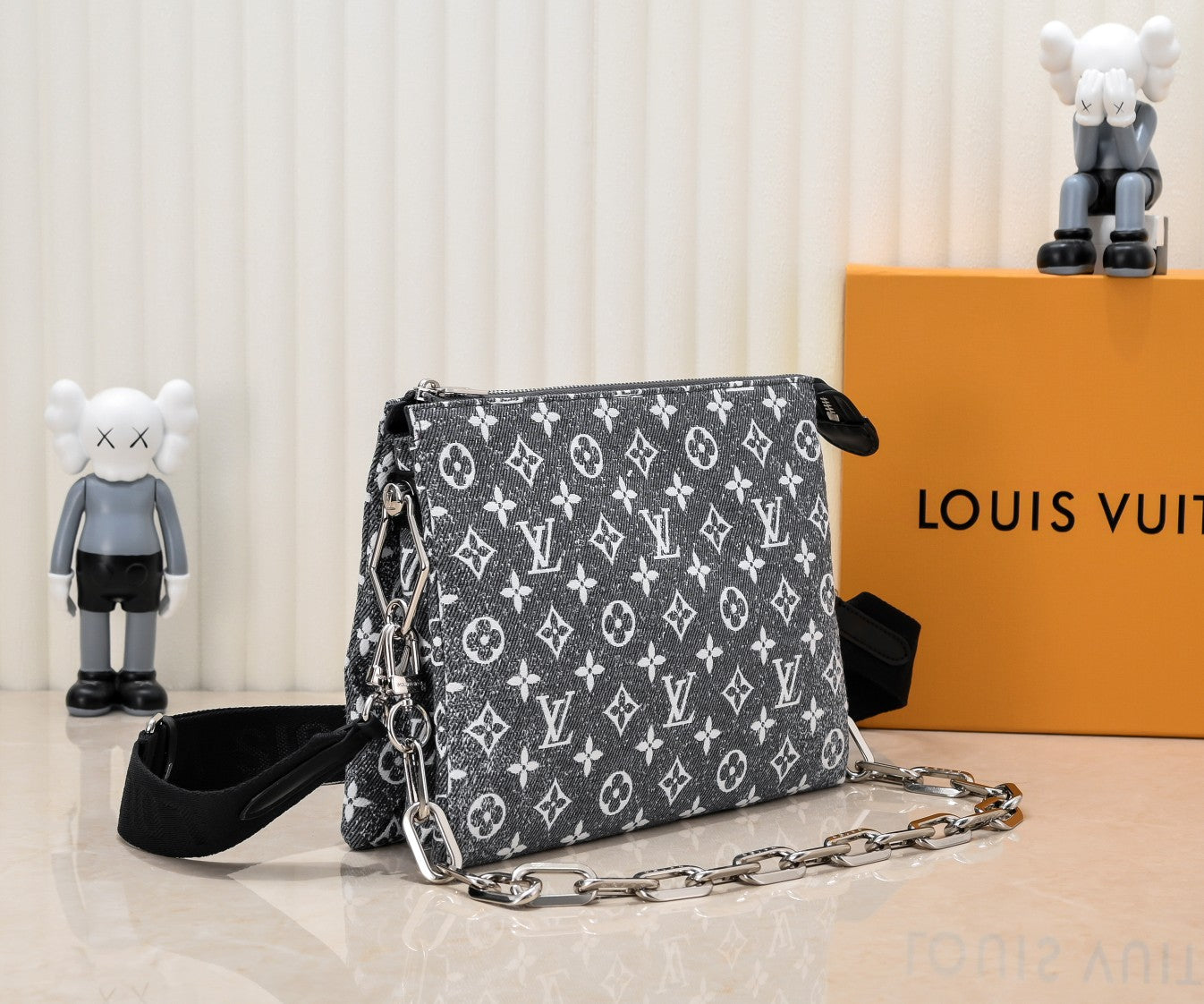 EN - New 1:1 rep Bag LUV 656