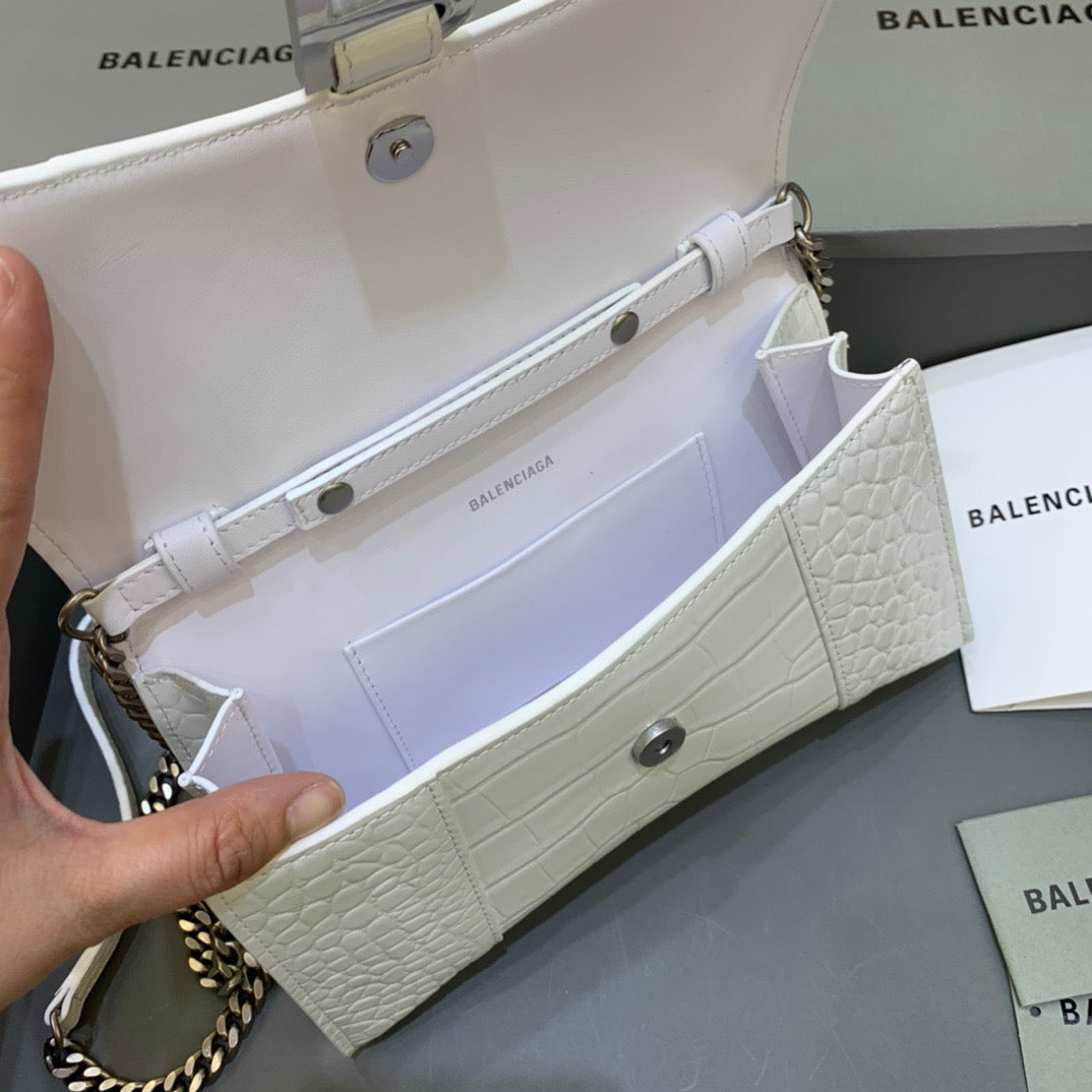 Top Quality Hourglass Wallet On Chain in White, For Women,  Bags 9in/23cm