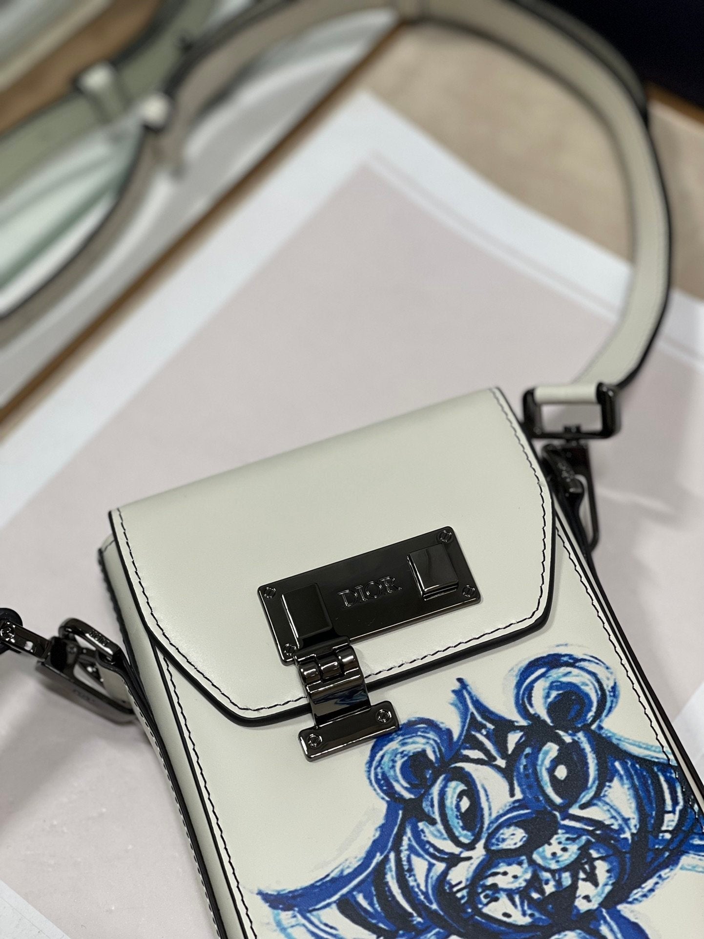 Top Quality D-Bubble Bucket Bag White For Women 7.5in/19cm CD