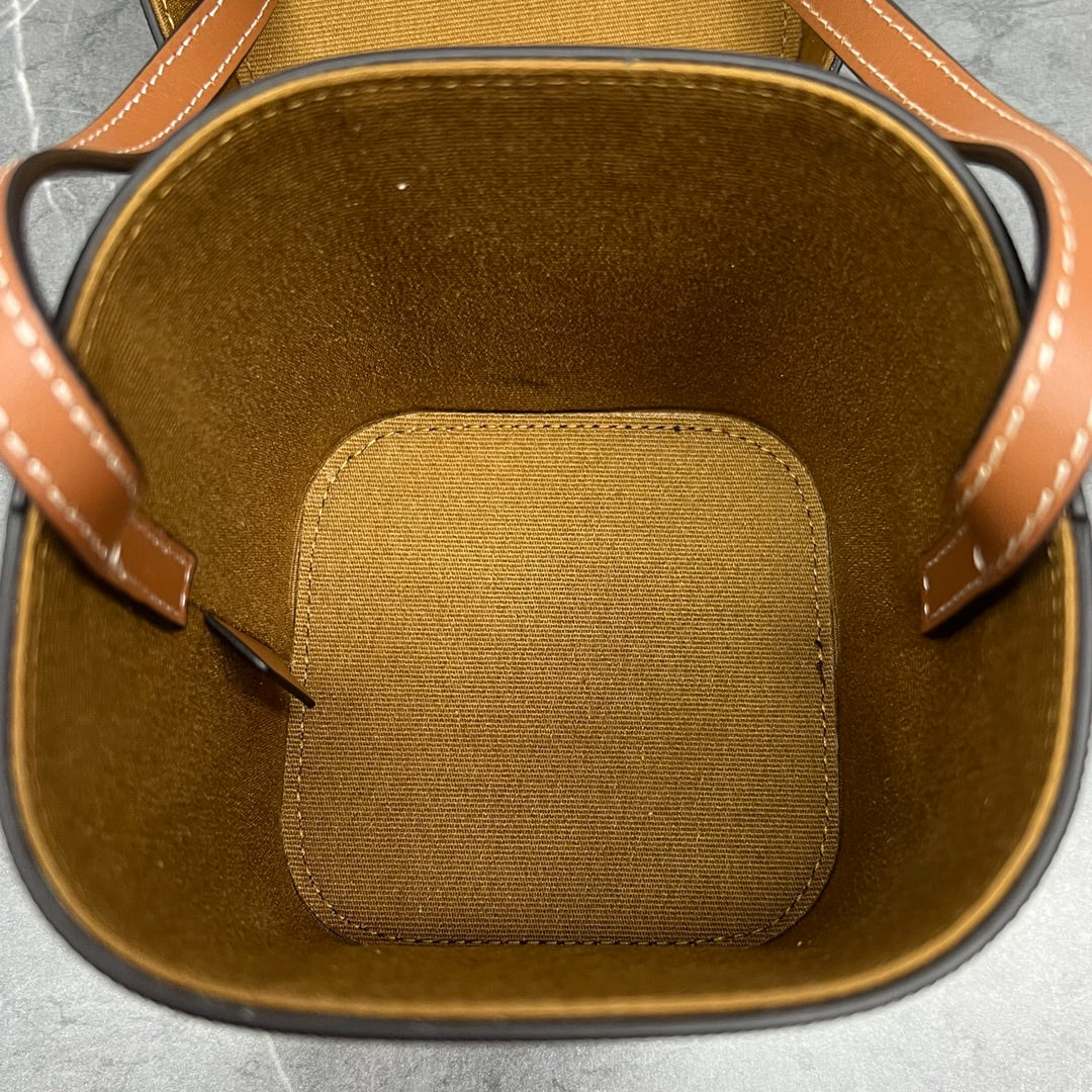 Top Quality Small Box Cuir Triomphe In Triomphe Canvas Tan For Women 4in/11cm 199262EIN.04LU