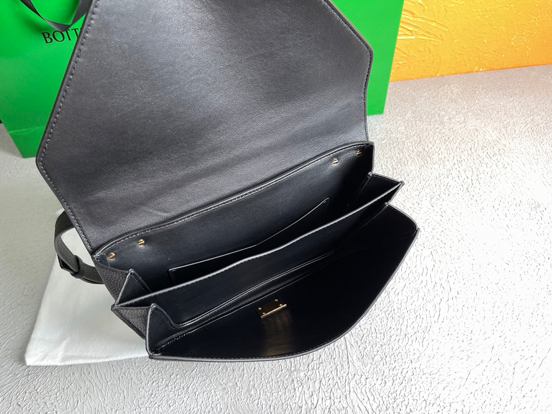 Top Quality Mount Black, For Women, Women’s Bags 10.6in/27cm 667398V12M08425