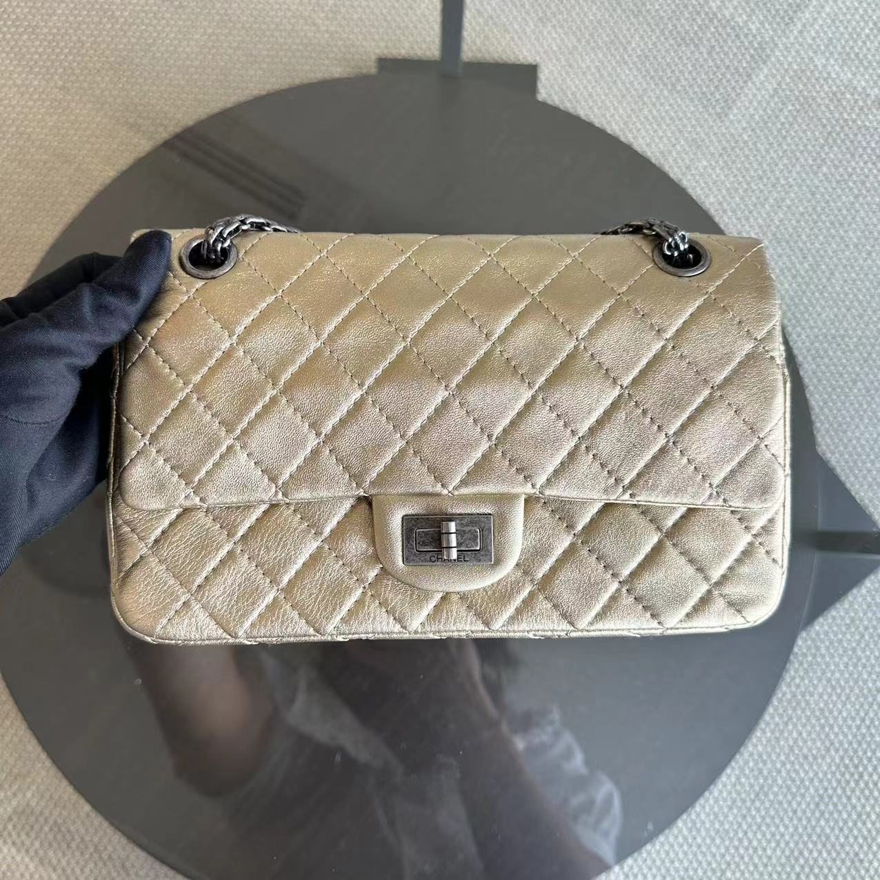 Chanel 2.55 Small - 225 Reissue 24CM Quilted Calfskin Metallic Gold RSHW No 19