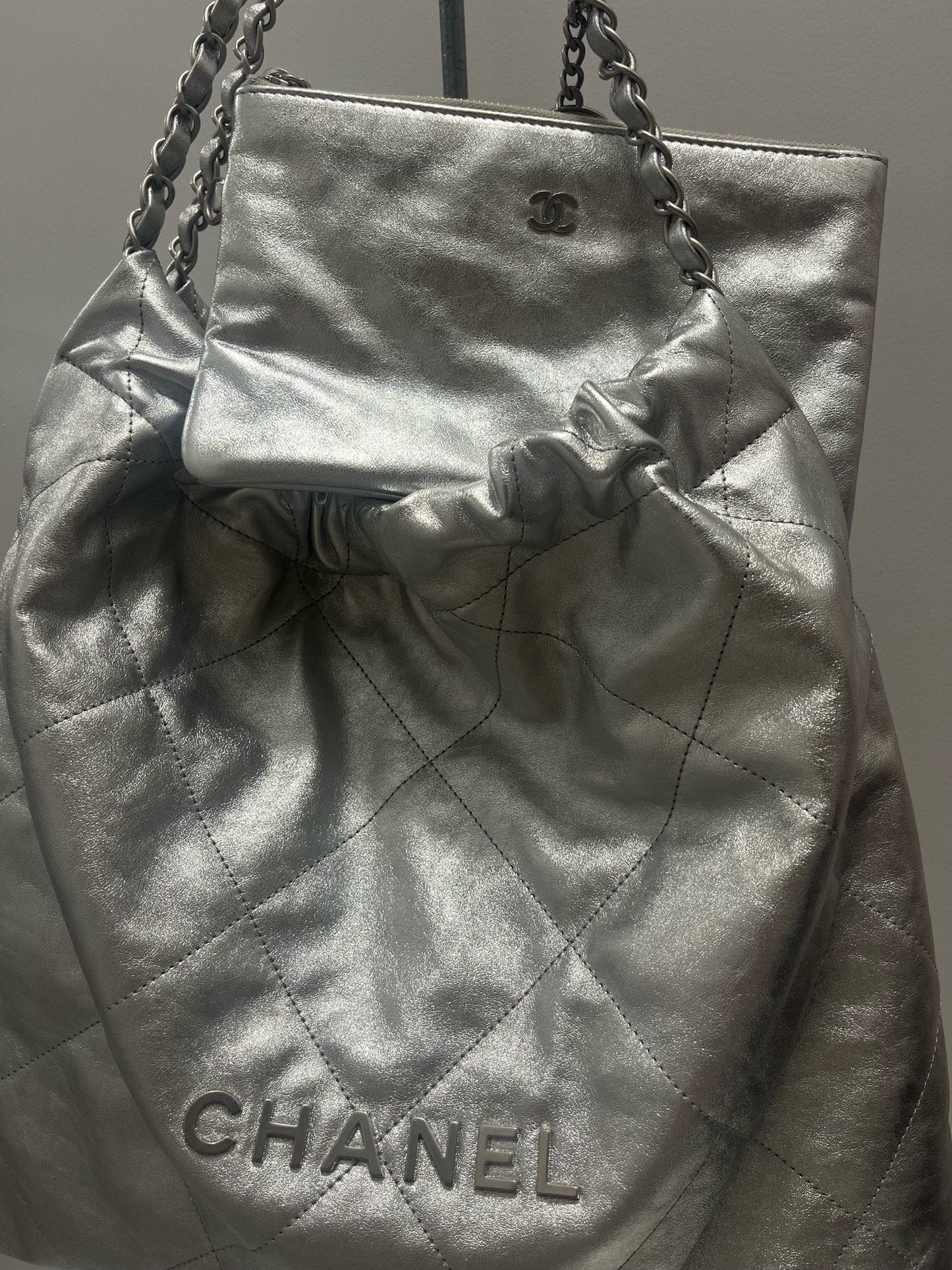 Chanel - Sac Hobo 22