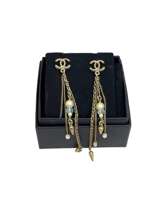 Chanel Accessories Long Earring A18C