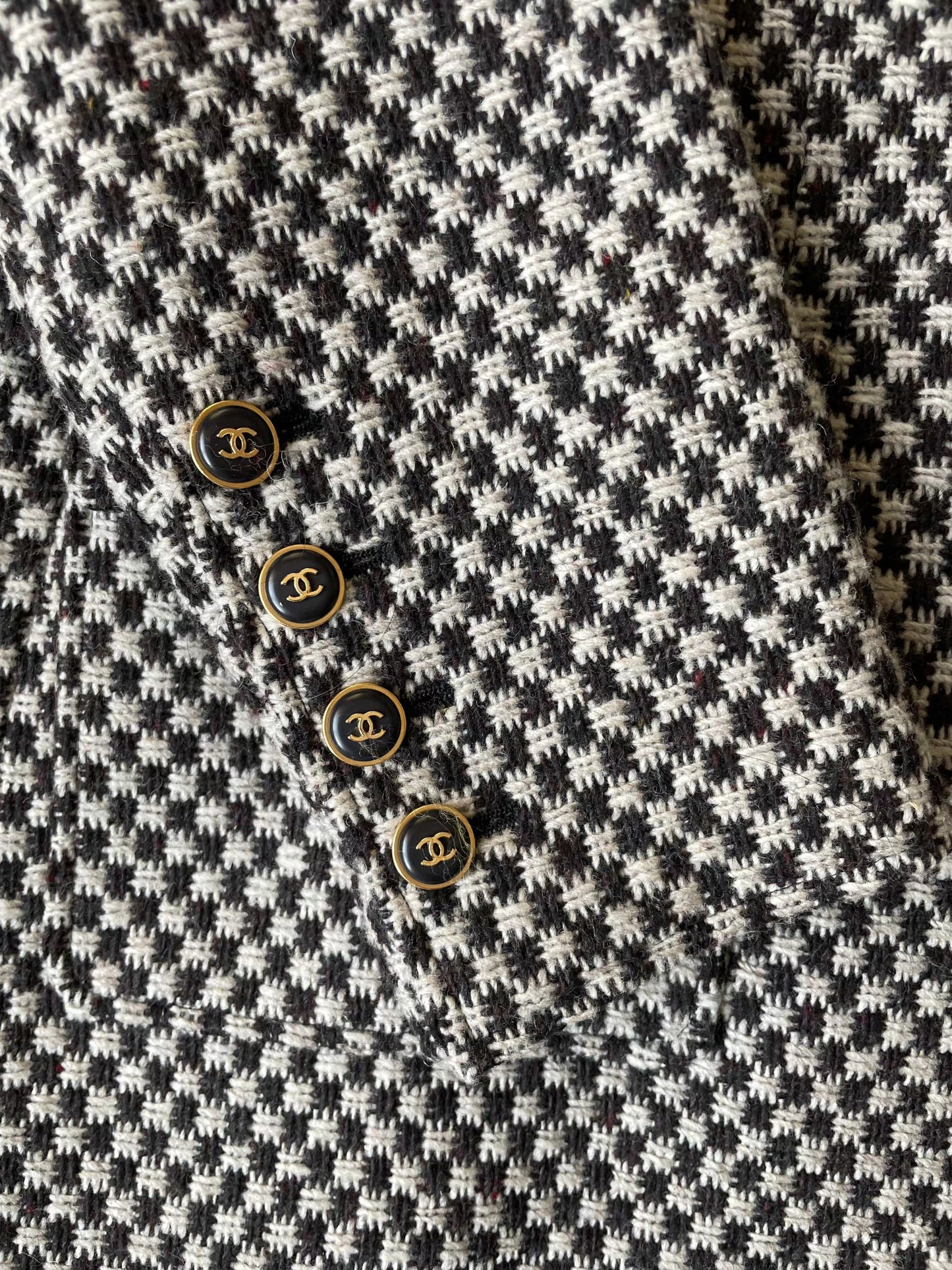 Chanel Brown Cream Herringbone Jacket 95A DXBK0345