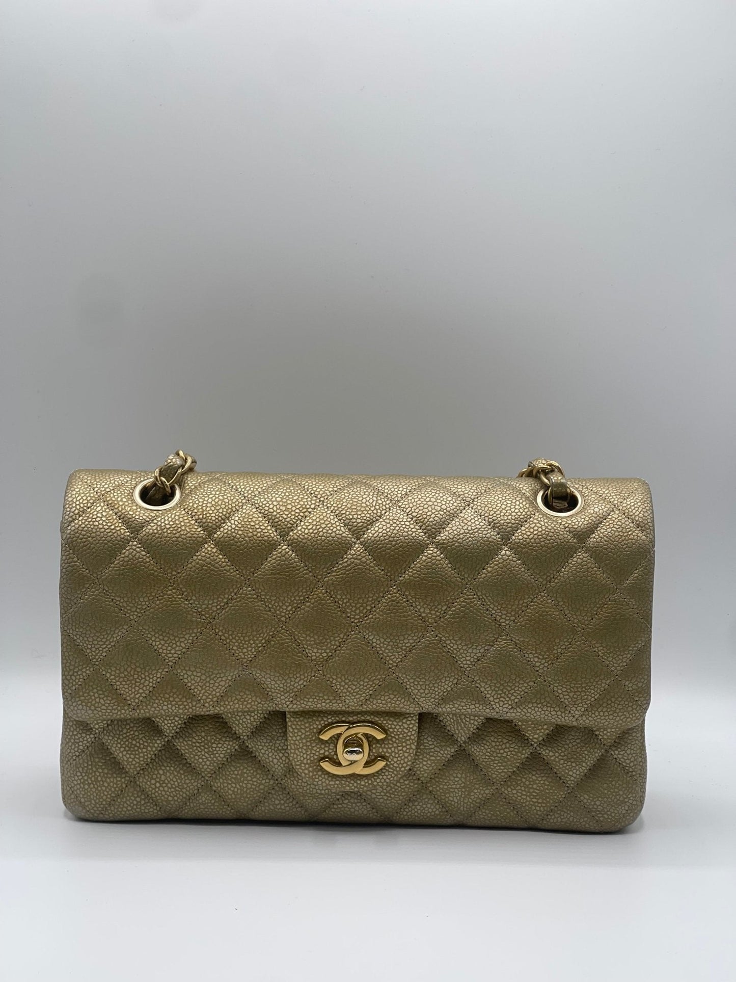 Chanel - Sac 11.12 Timeless doré irisé