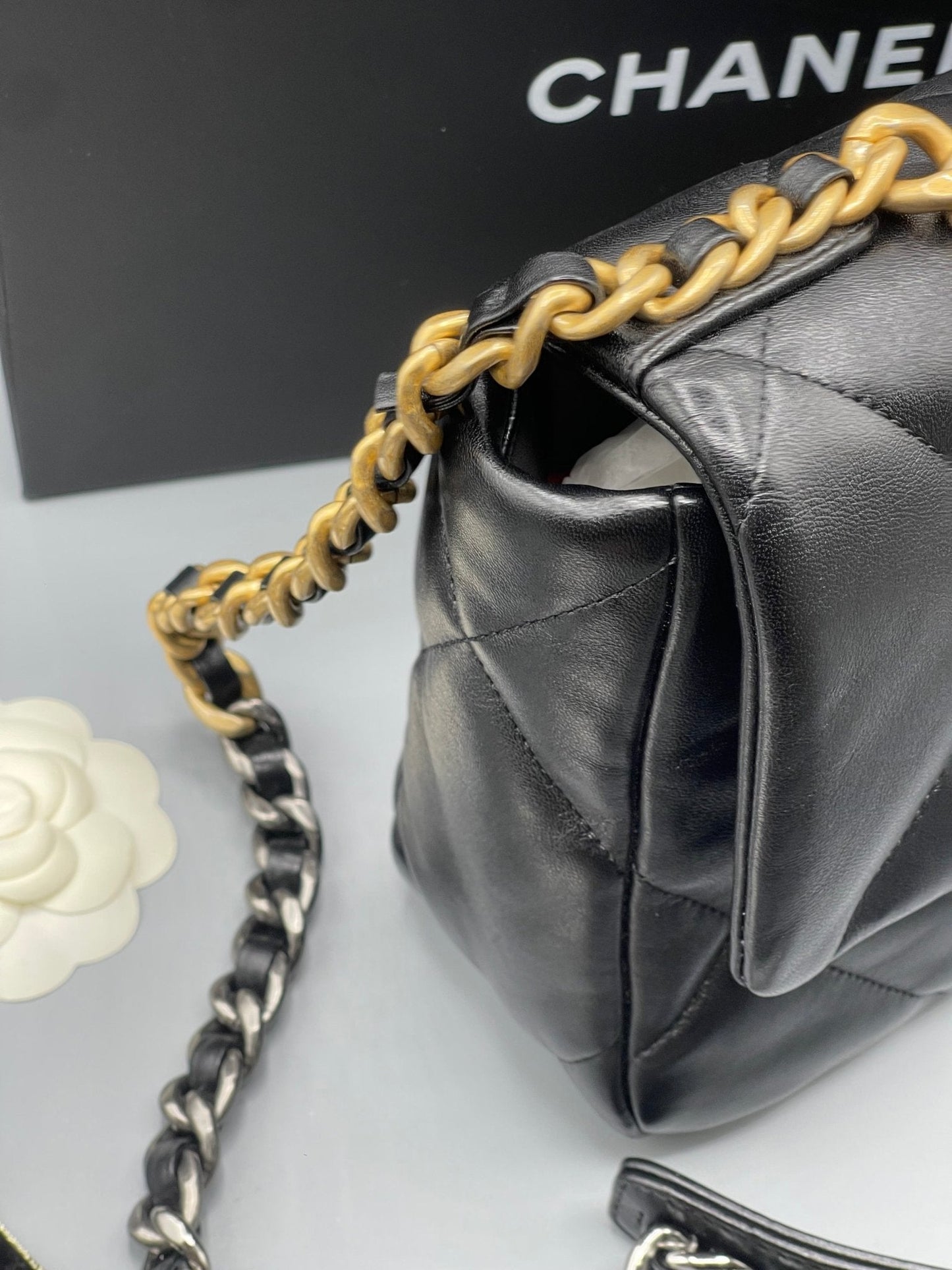 Chanel - Sac 19 noir