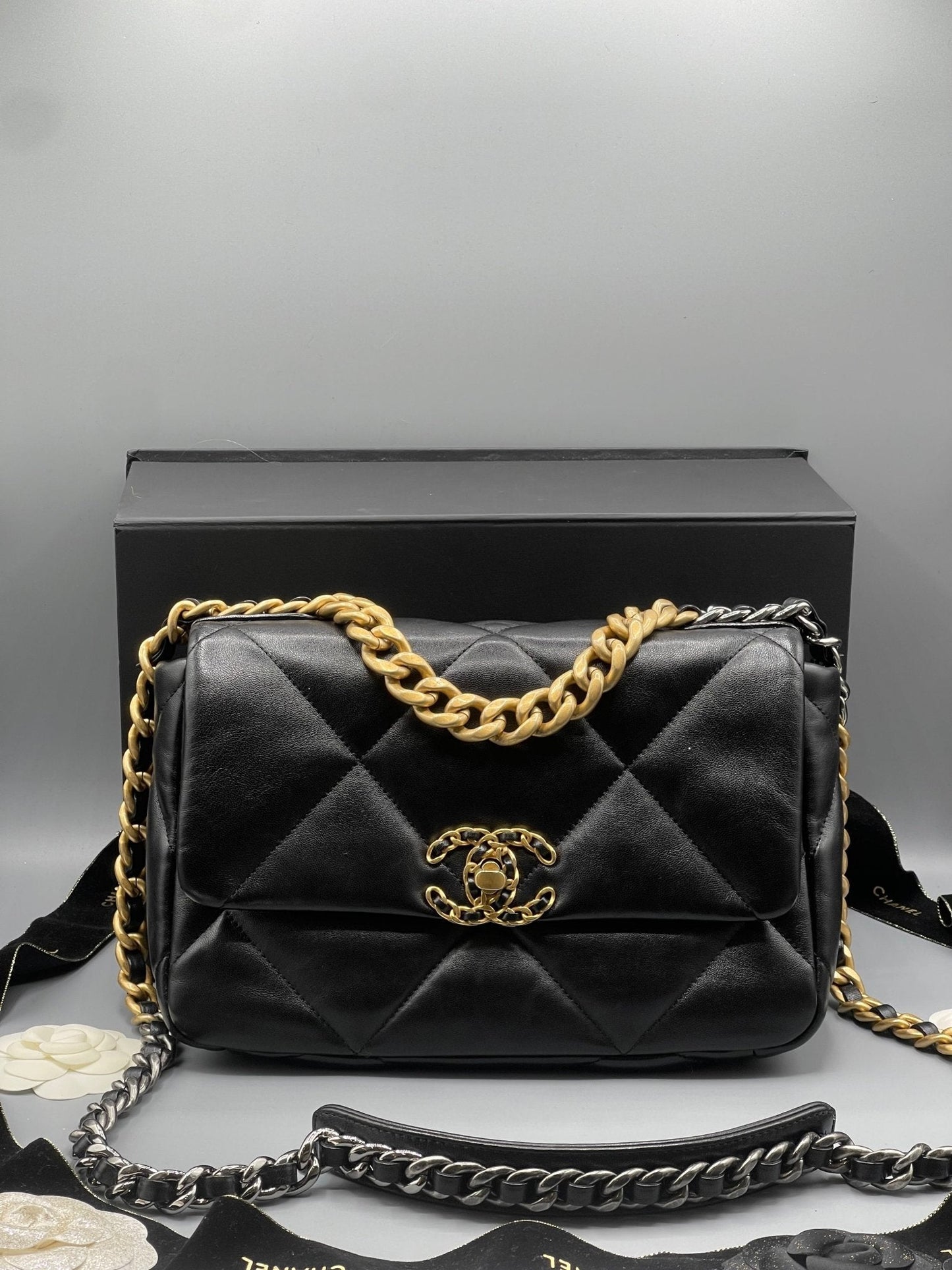 Chanel - Sac 19 noir