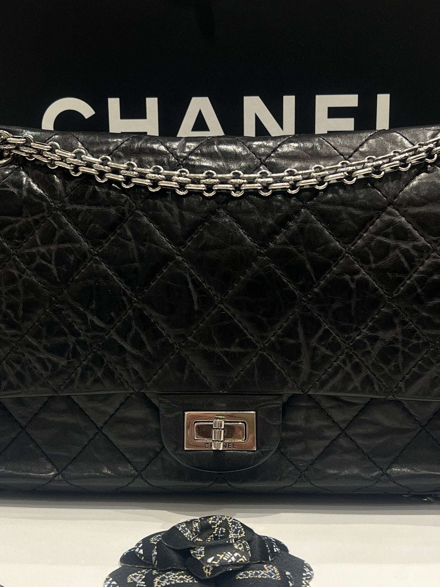 Chanel - sac 2 55 grand modèle 226 cuir vieilli noir