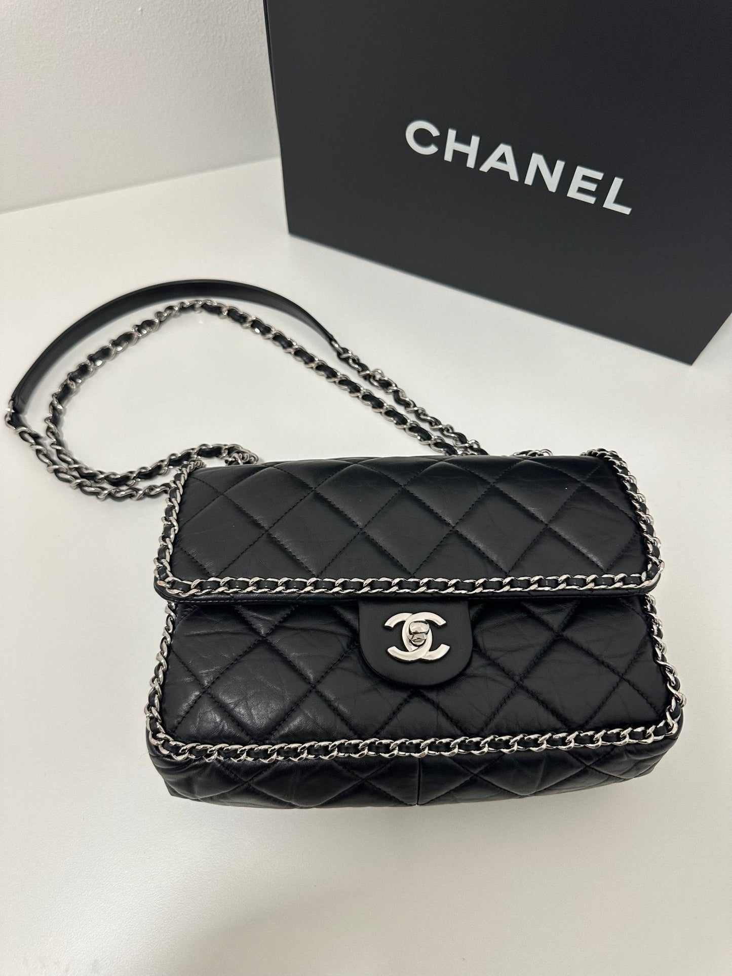 Chanel - Sac Chain Around noir