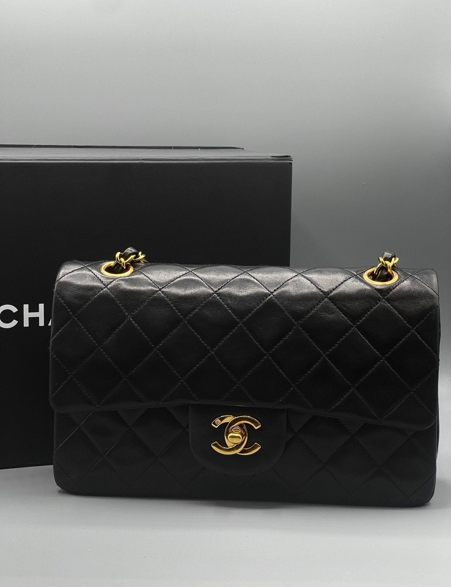 Chanel - Sac Classique 11.12 Timeless 23