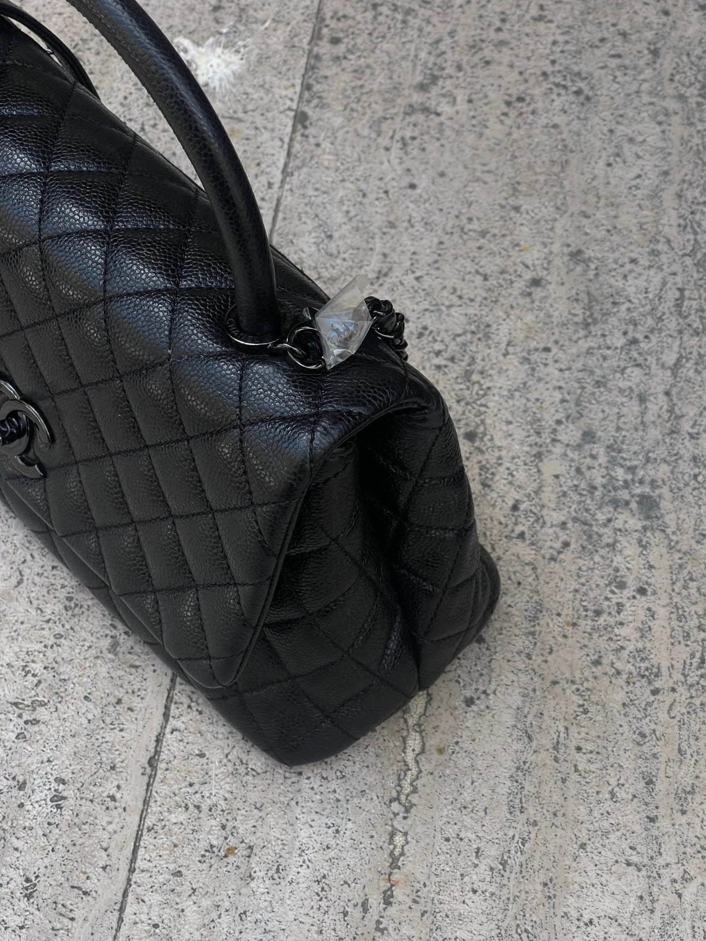 Chanel - Sac coco handle cuir caviar noir all black