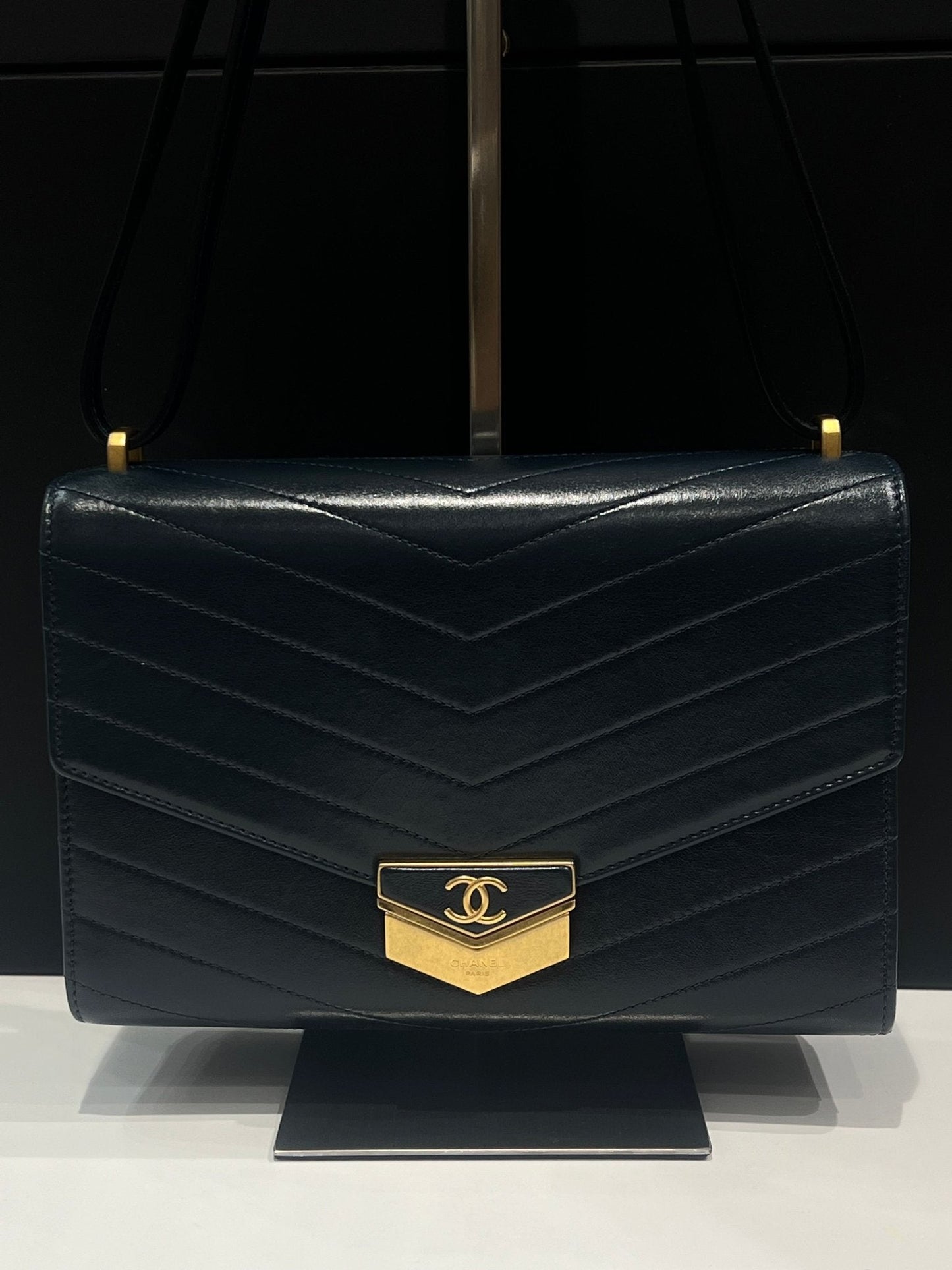 Chanel - sac édition limitée cuir bleu pétrole